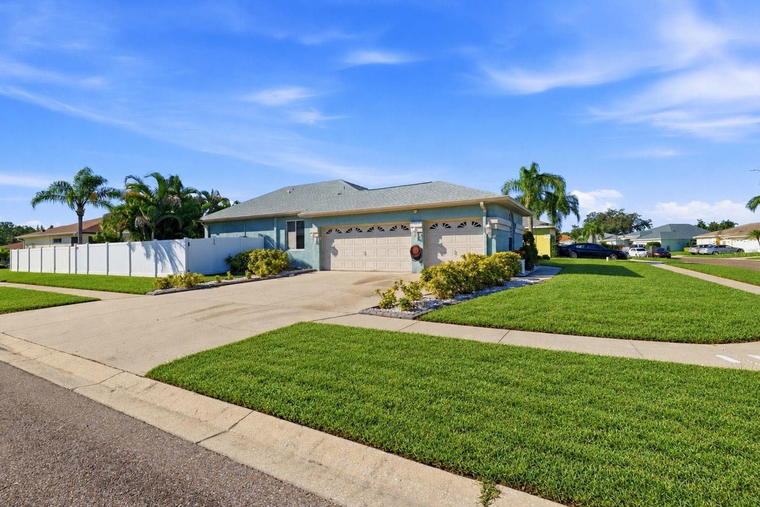 Single Family Residence at 1623 VISTOSO LN, RUSKIN, photo 2 of 21