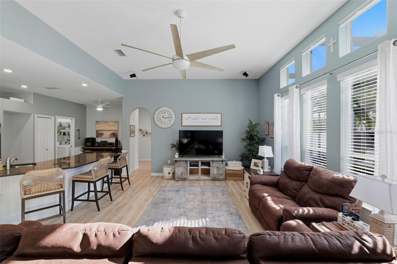 Single Family Residence at 1623 VISTOSO LN, RUSKIN, photo 5 of 21