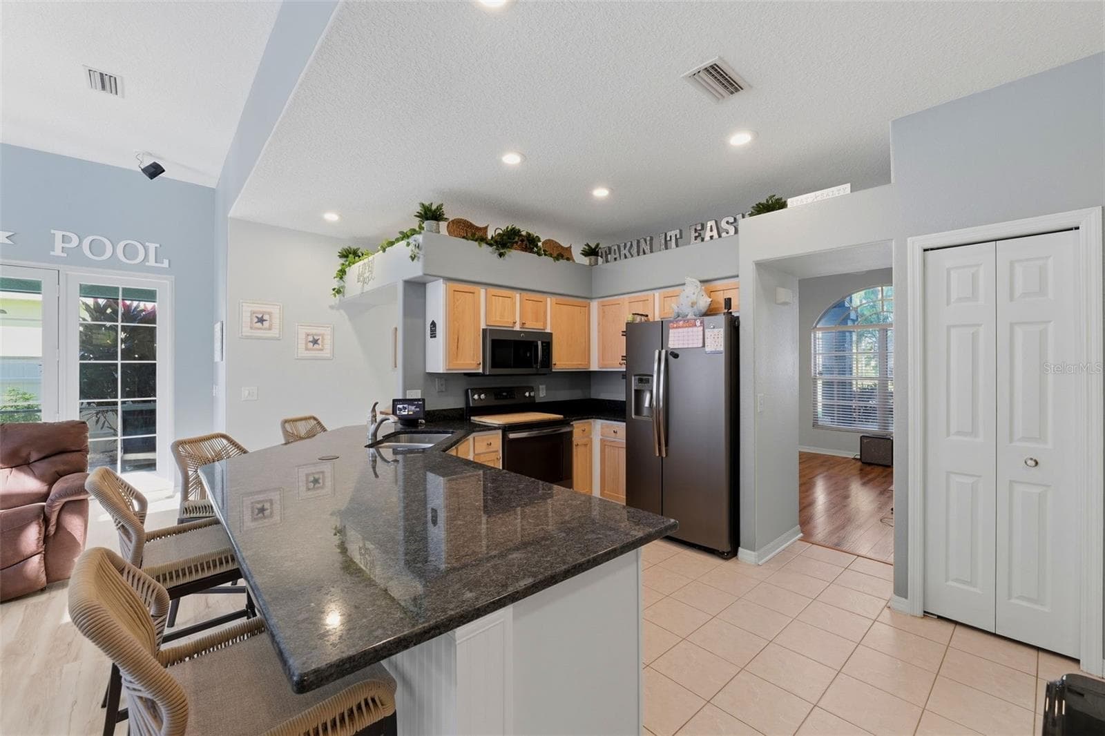 Single Family Residence at 1623 VISTOSO LN, RUSKIN, photo 7 of 21