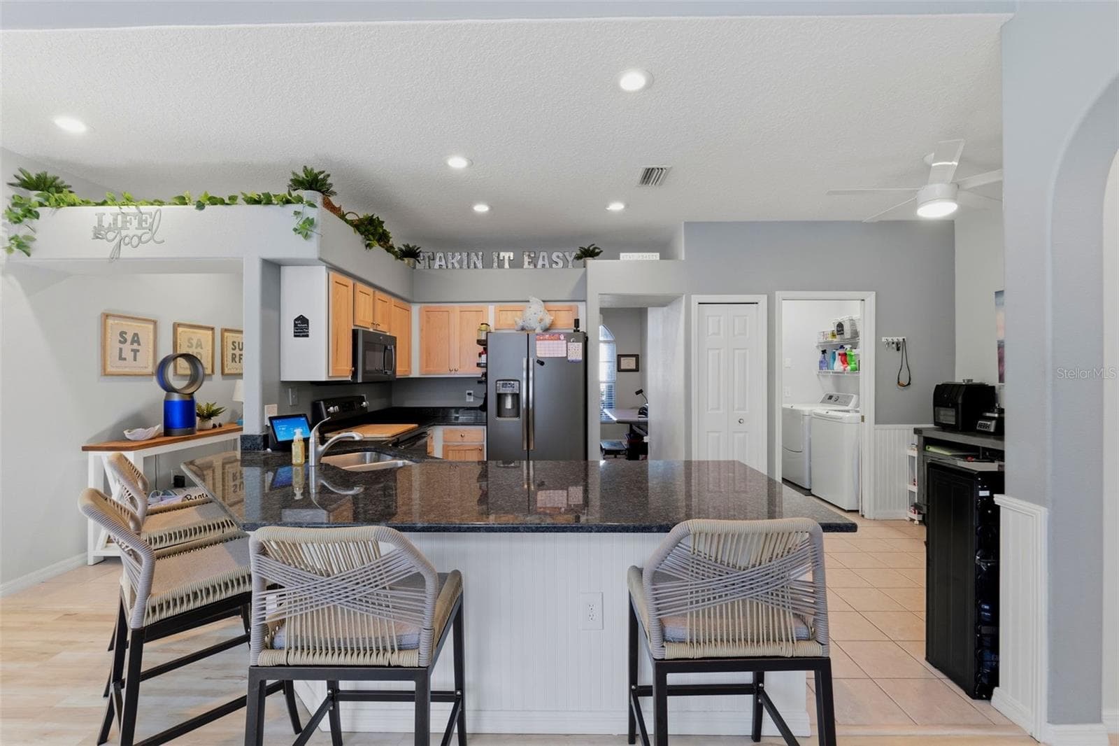 Single Family Residence at 1623 VISTOSO LN, RUSKIN, photo 8 of 21