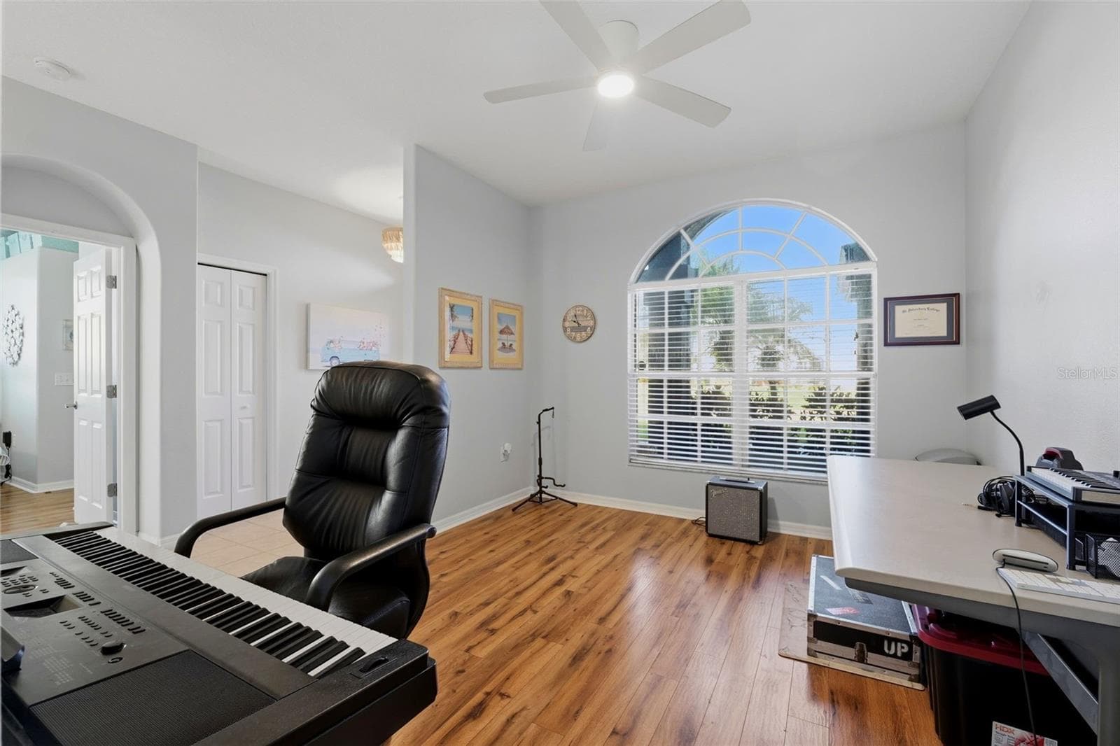 Single Family Residence at 1623 VISTOSO LN, RUSKIN, photo 12 of 21