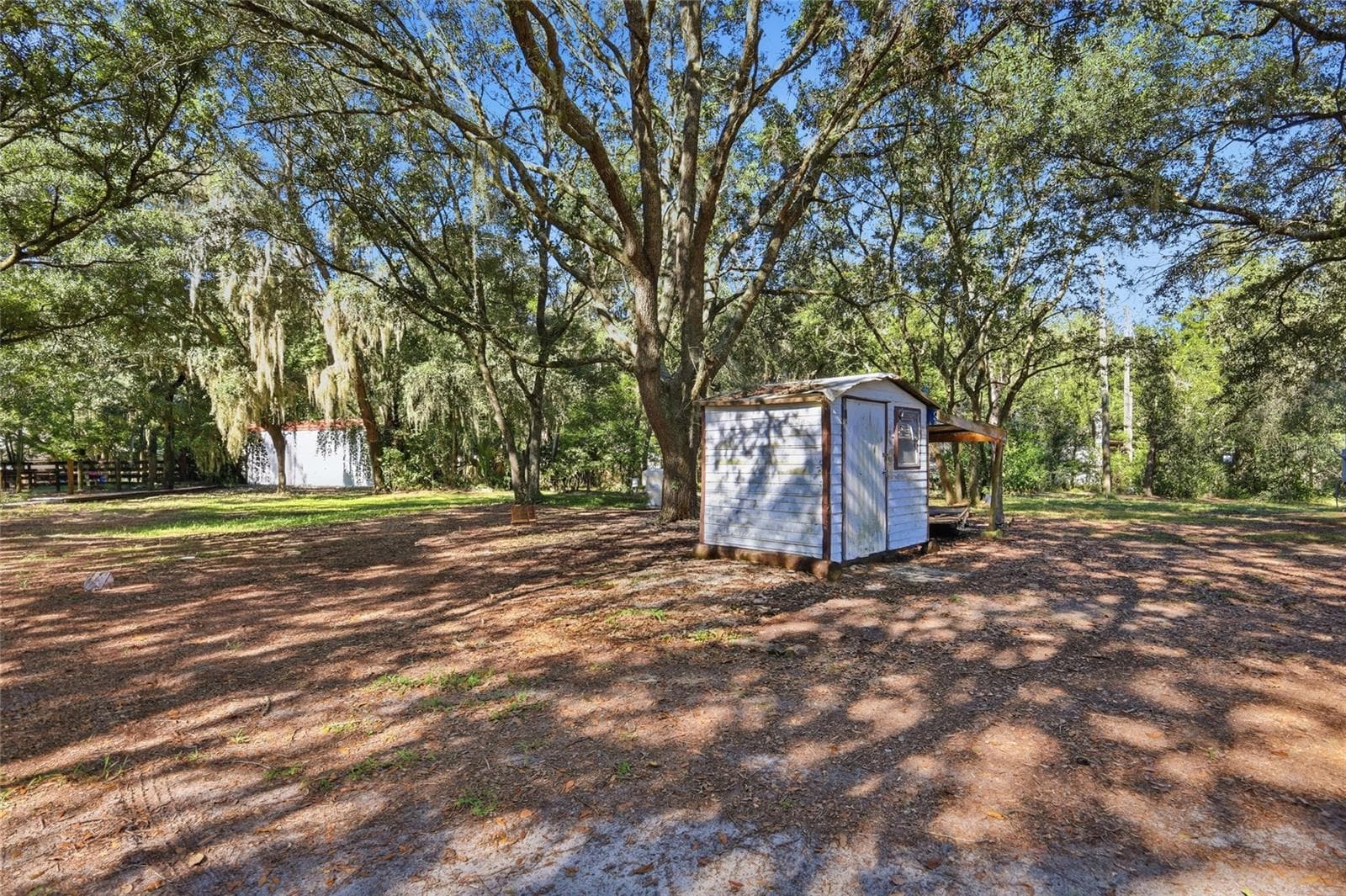 Shed - 2138 LAKE ELLA RD, FRUITLAND PARK