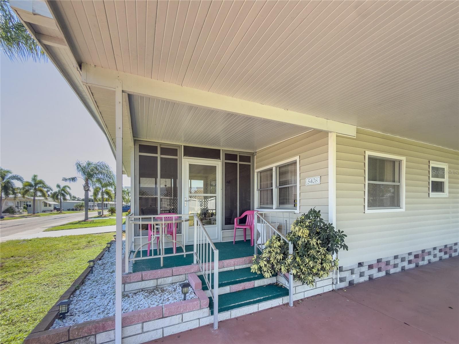 Mobile Home at 5408 CHATEAU LN, BRADENTON, photo 10 of 63
