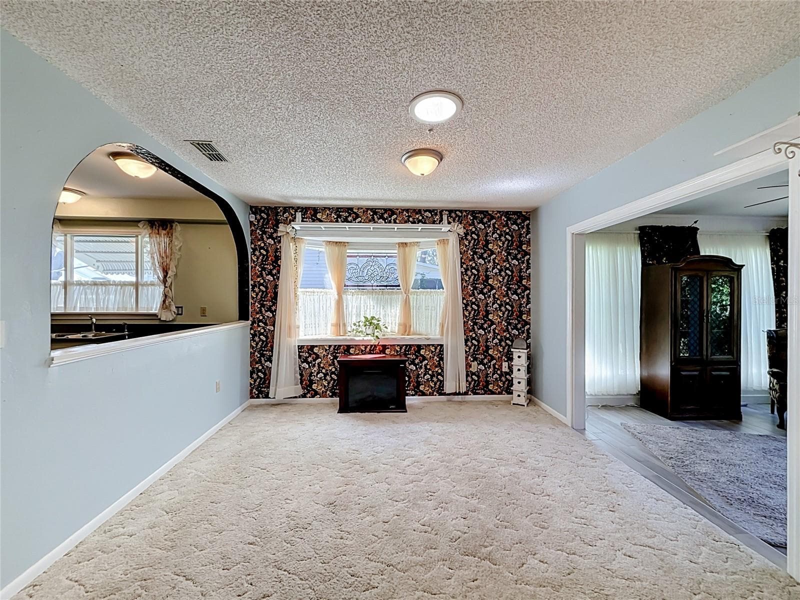Dining room or additional sitting area - 1706 ORKNEY DR, LEESBURG