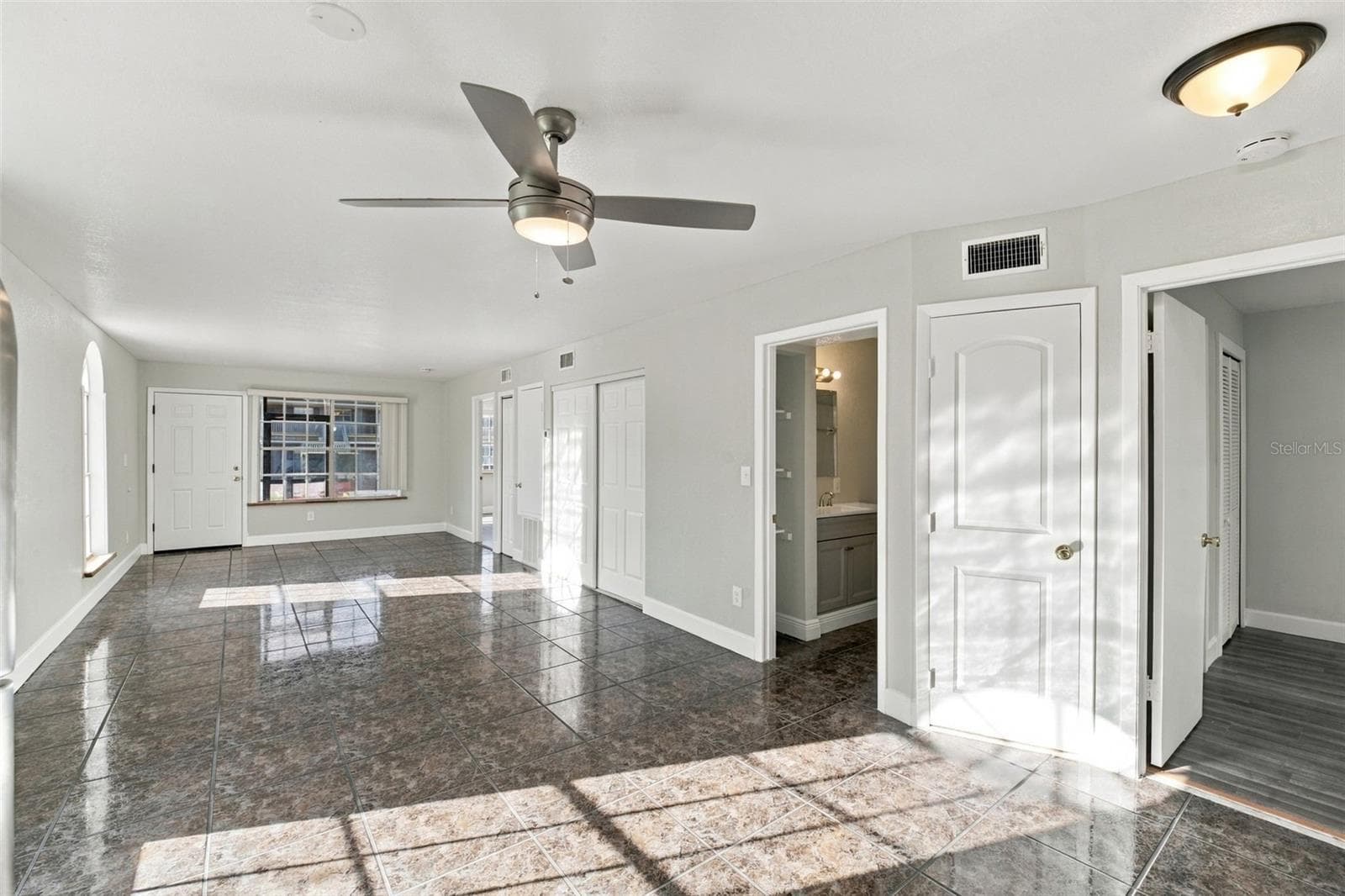 LIVING ROOM - 313 DIRKSEN DR #G4, DEBARY