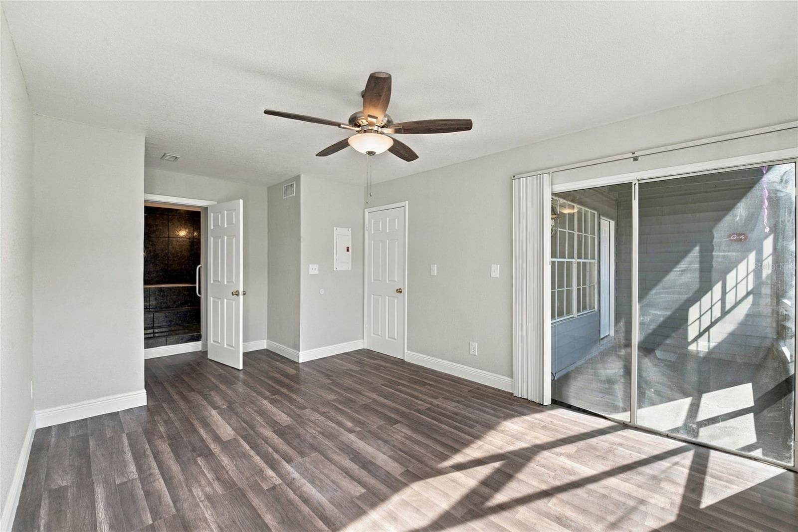 PRIMARY BEDROOM - 313 DIRKSEN DR #G4, DEBARY