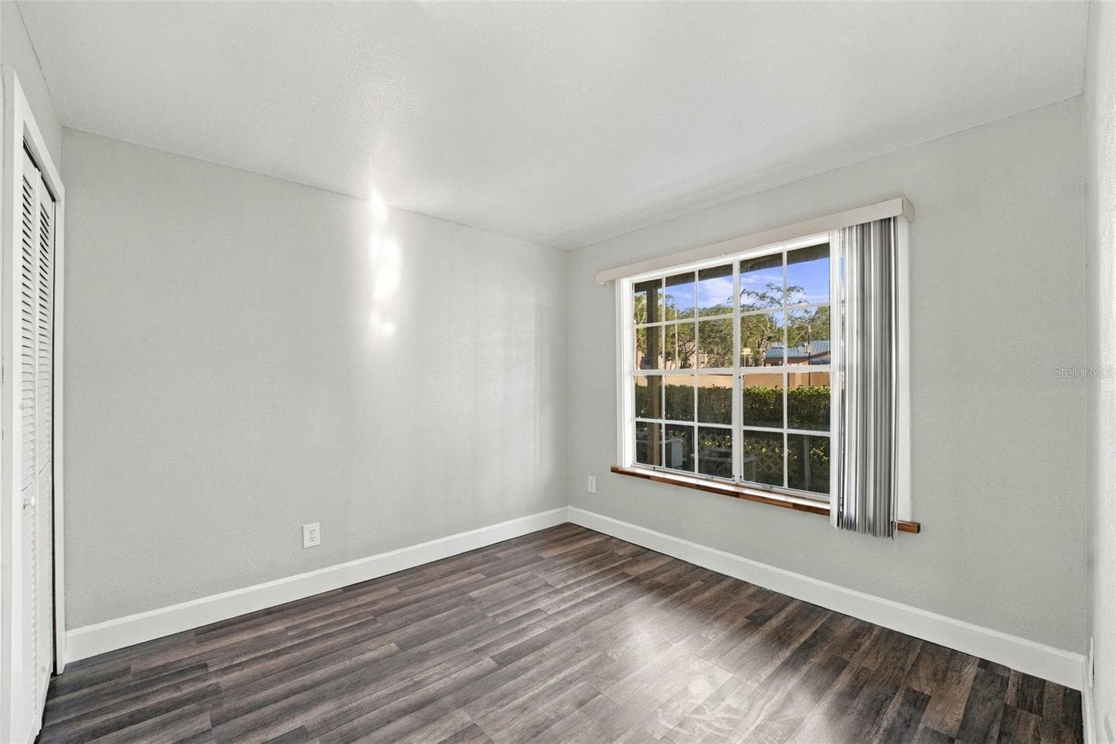 BEDROOM 2 - 313 DIRKSEN DR #G4, DEBARY