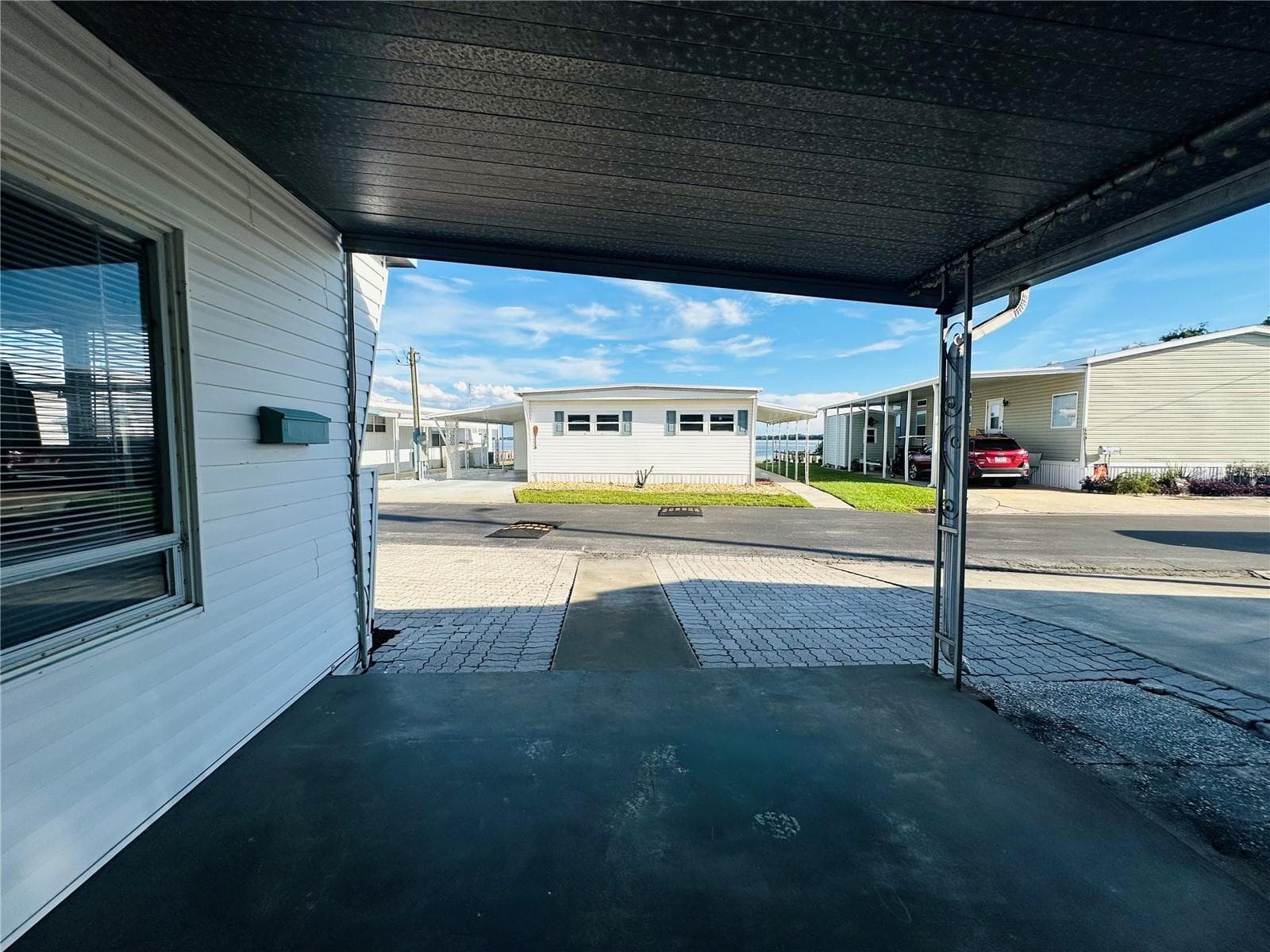 Mobile Home at 558 SINCLAIR CIR, TAVARES, photo 2 of 15
