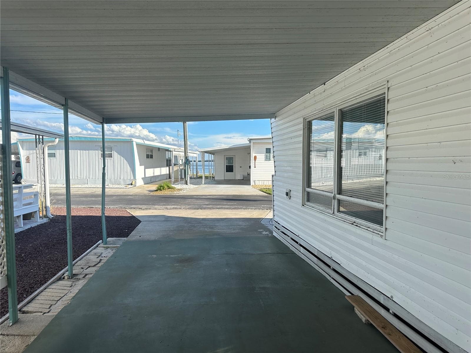 Mobile Home at 558 SINCLAIR CIR, TAVARES, photo 4 of 15