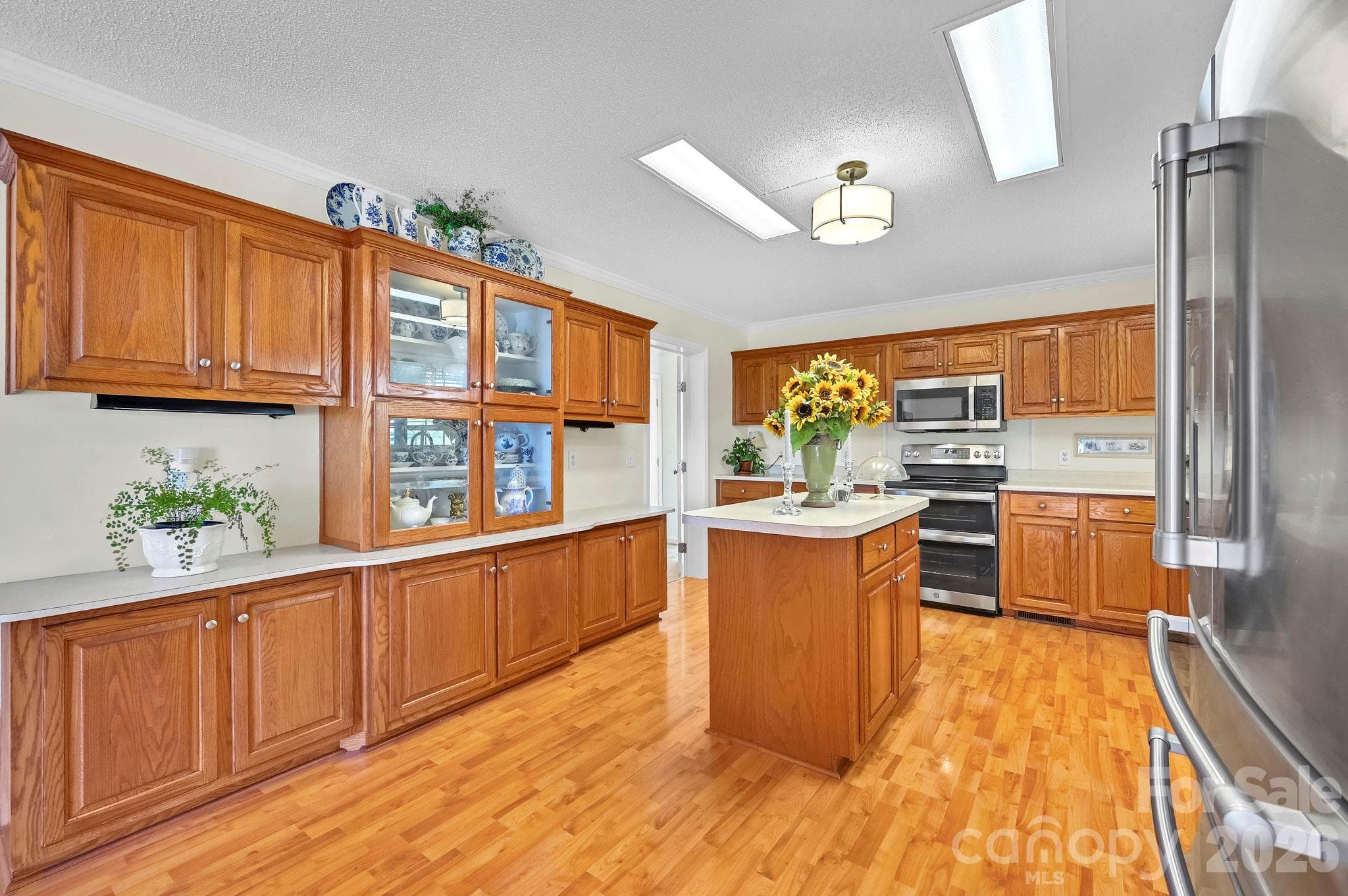 Large Kitchen which flow to back deck with views - 85 Hidden Meadow Drive, Candler