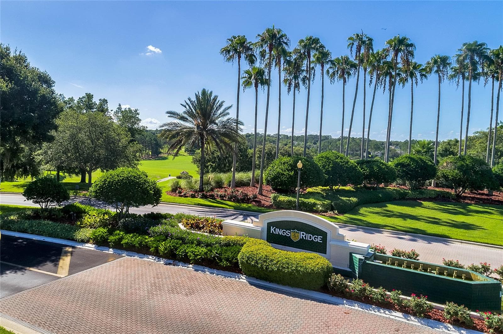 Community Entrance - 4377 SAMBOURNE ST, CLERMONT