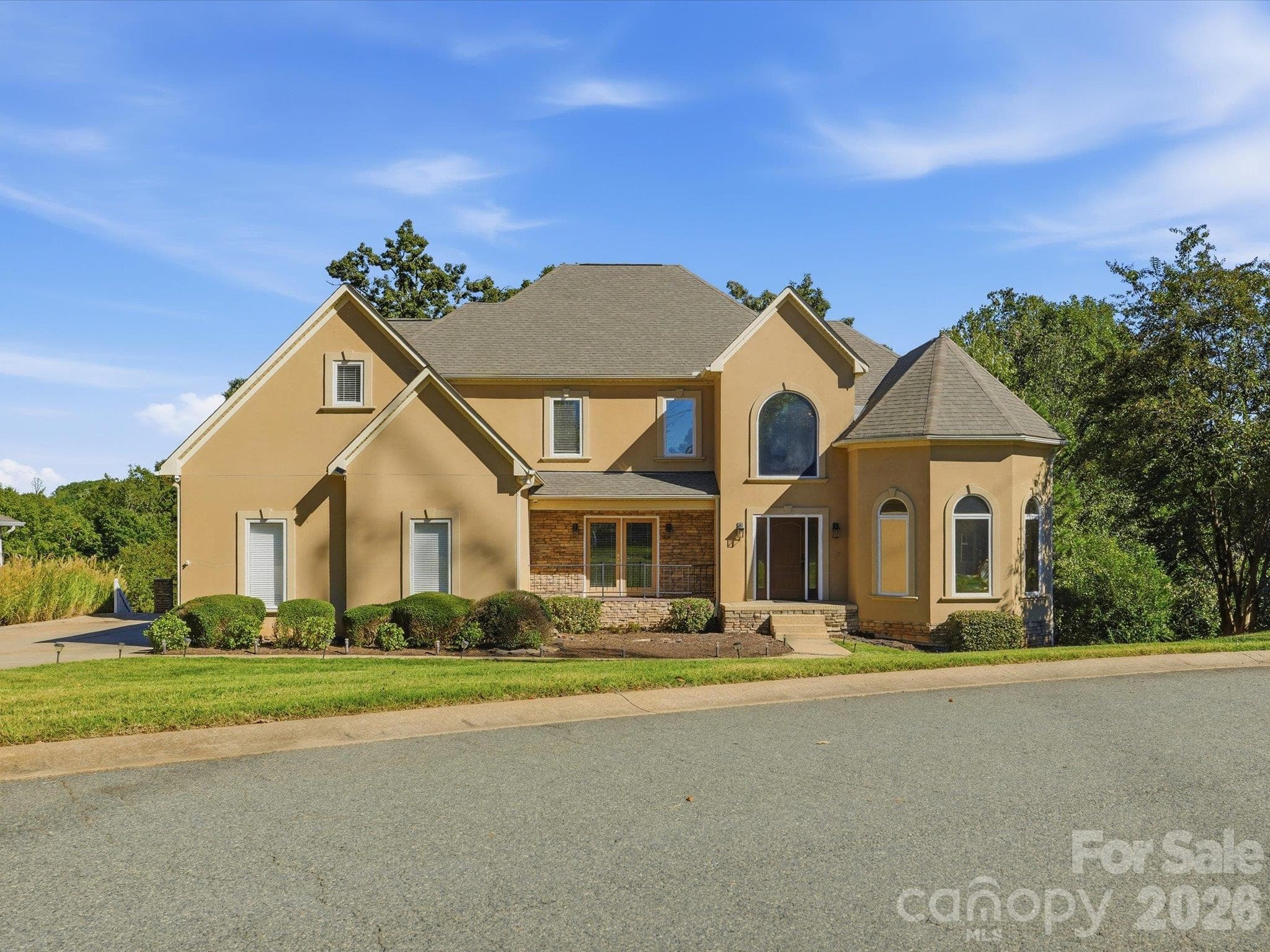 Single Family Residence at 122 Long Cove Lane, Mooresville