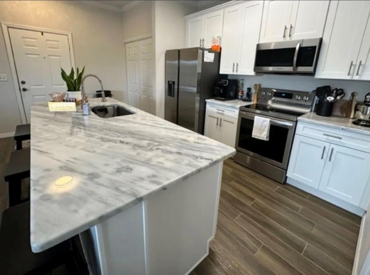 Condominium at 306 EAGLE POND DRIVE #306, WINTER HAVEN, photo 2 of 27