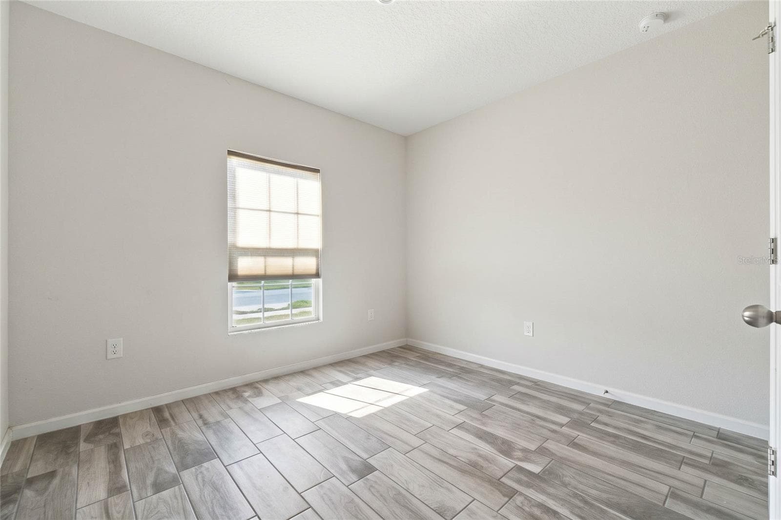 Single Family Residence at 1354 HAINES DR, WINTER HAVEN, photo 14 of 21
