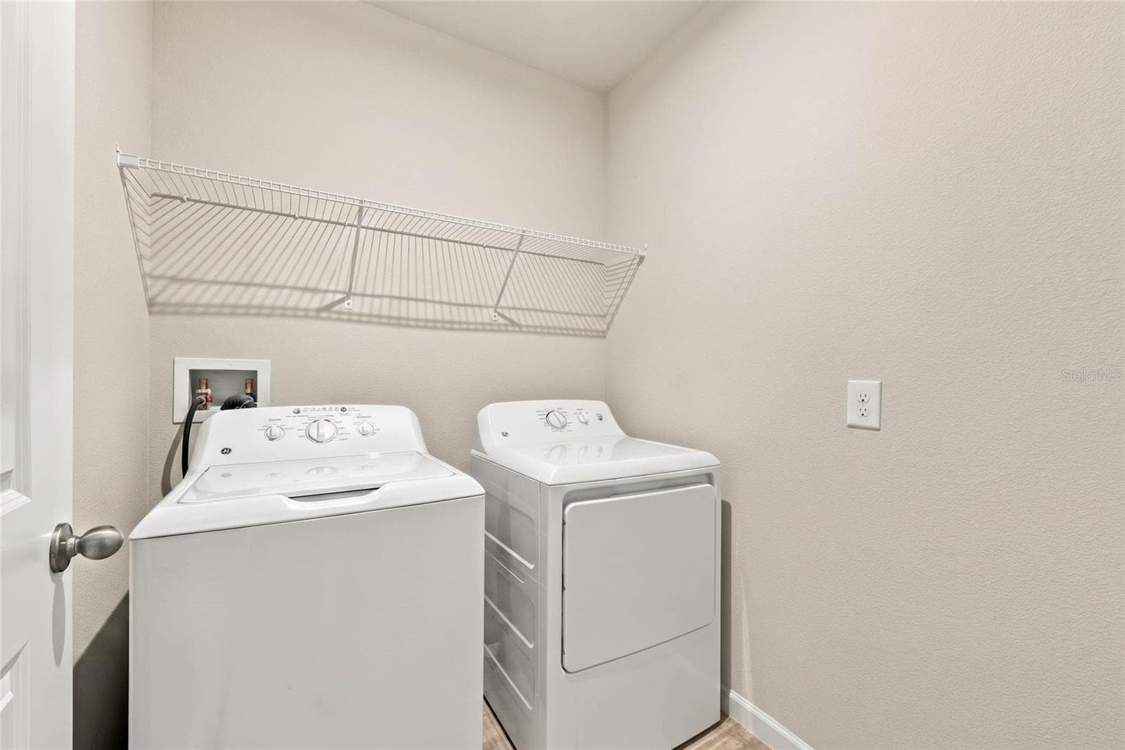 Single Family Residence at 1354 HAINES DR, WINTER HAVEN, photo 18 of 21