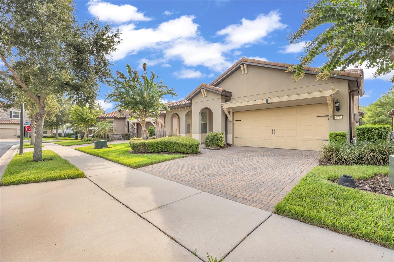Single Family Residence at 10713 BERRY CREEK RD, ORLANDO, photo 3 of 48