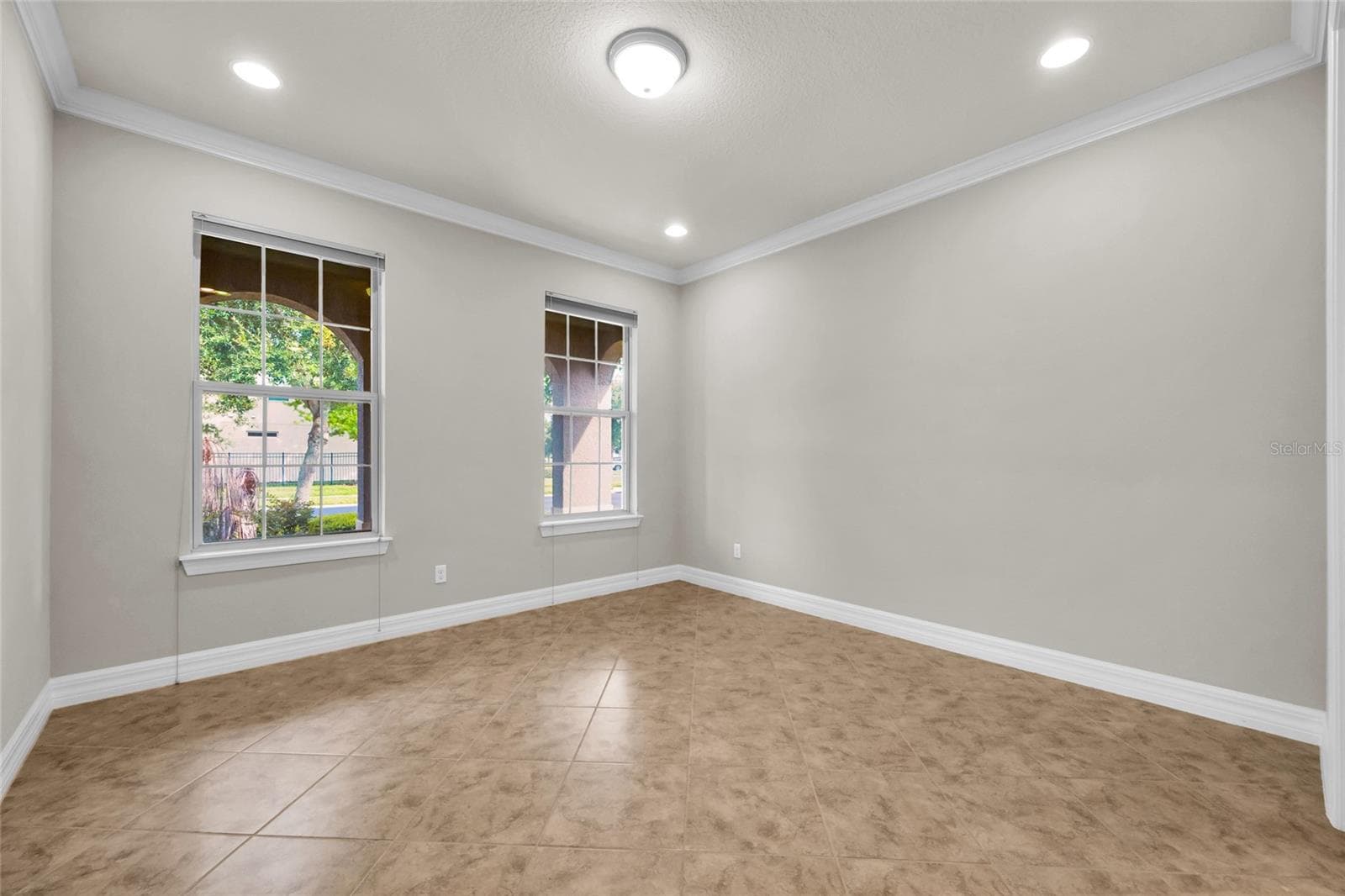 Single Family Residence at 10713 BERRY CREEK RD, ORLANDO, photo 6 of 48