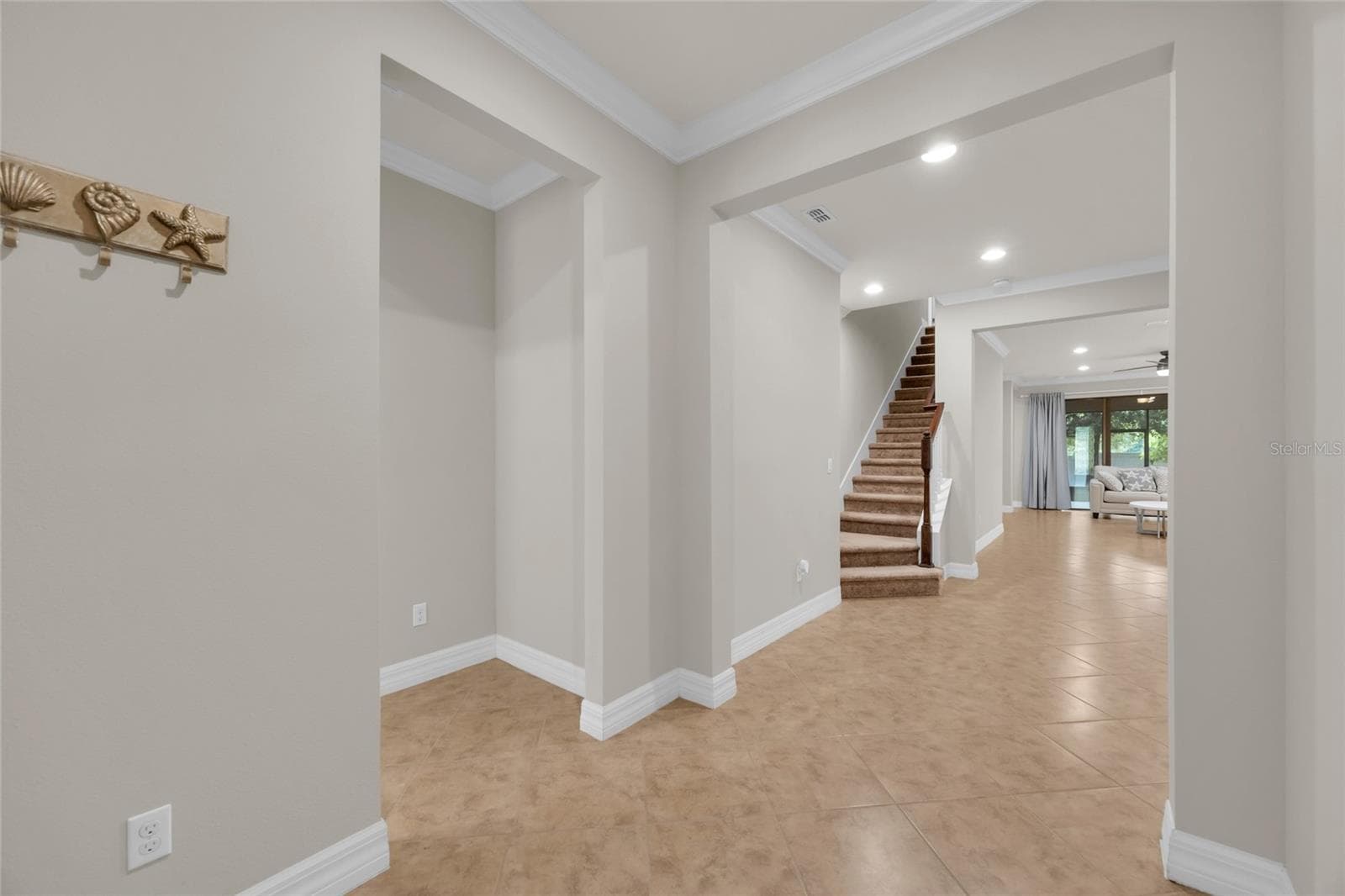 Single Family Residence at 10713 BERRY CREEK RD, ORLANDO, photo 8 of 48