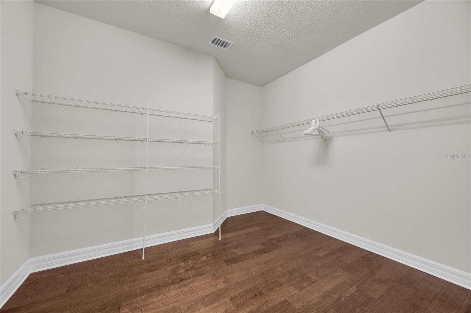 Single Family Residence at 10713 BERRY CREEK RD, ORLANDO, photo 24 of 48