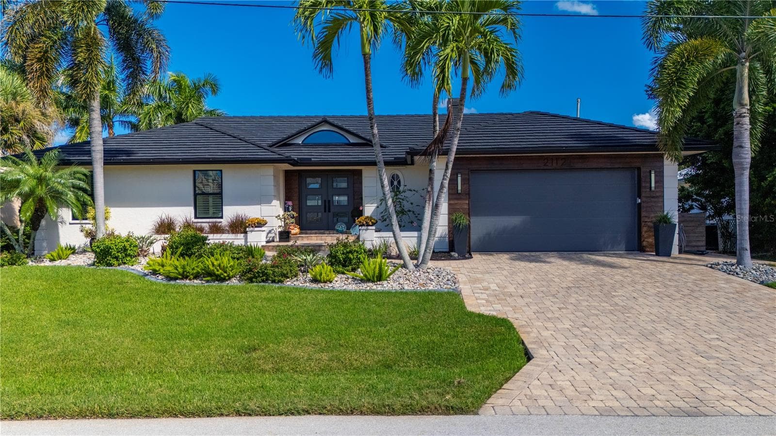 Single Family Residence at 2112 WYATT CIR, PUNTA GORDA, photo 10 of 86