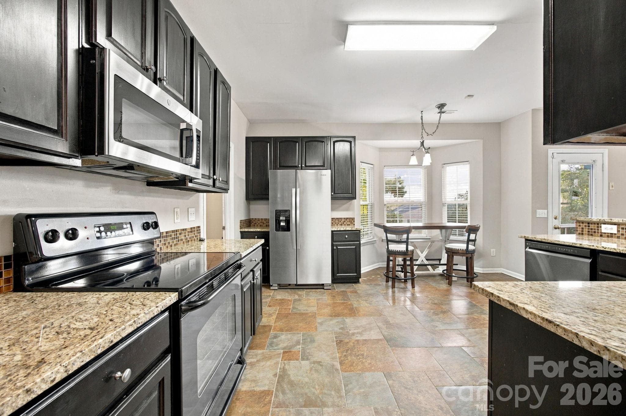Single Family Residence at 17237 Baldwin Hall Drive, Charlotte, photo 8 of 26