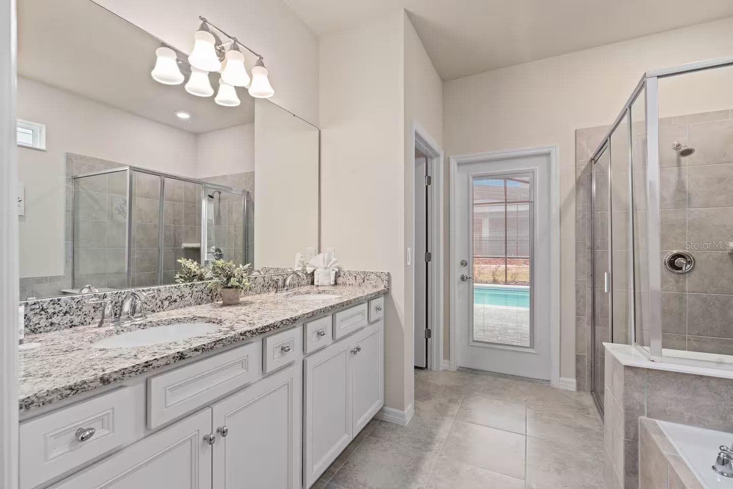 Single Family Residence at 7180 OAKMOSS LOOP, DAVENPORT, photo 16 of 42