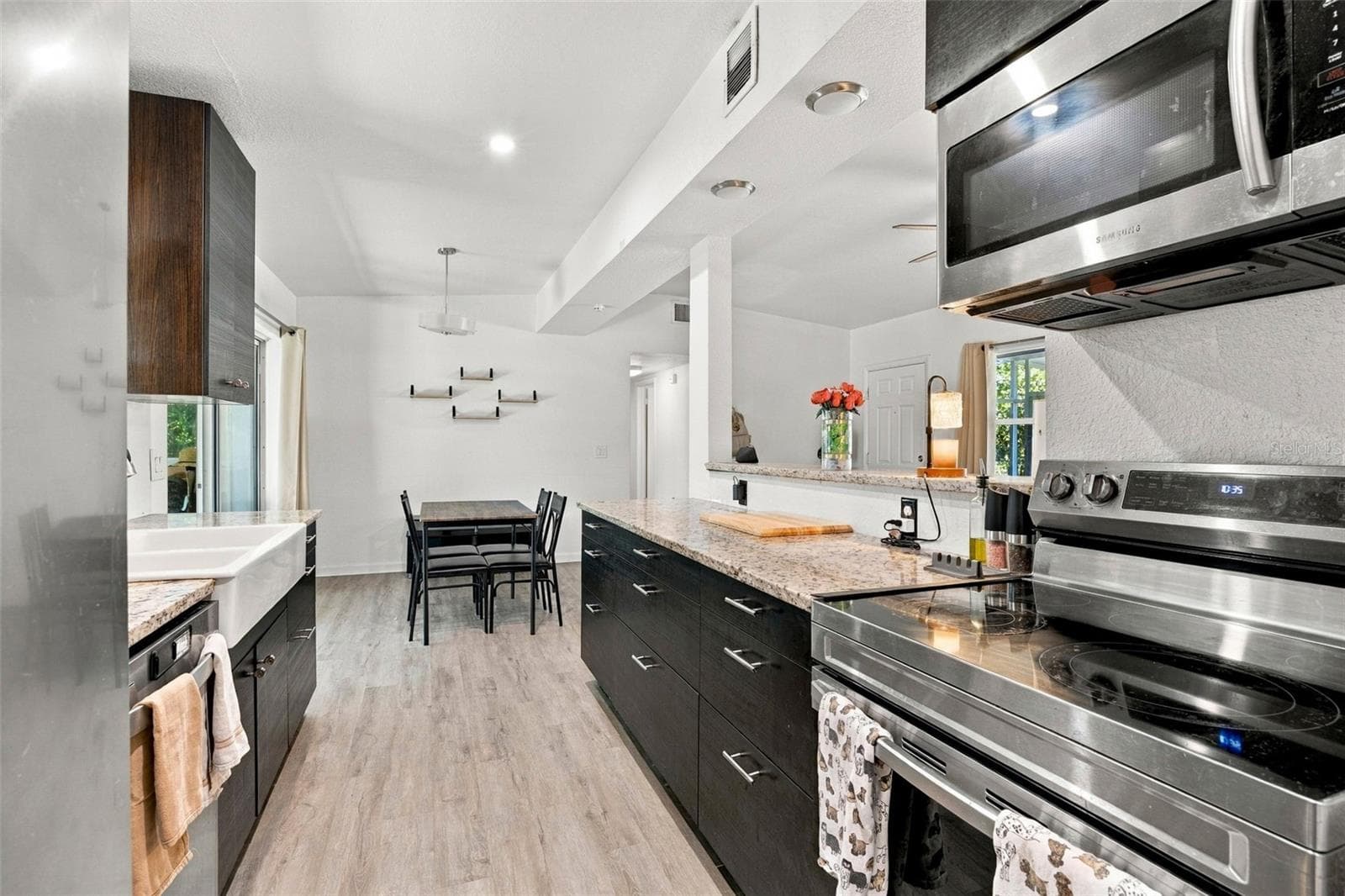Single Family Residence at 133 E LAUREN CT, FERN PARK, photo 12 of 49