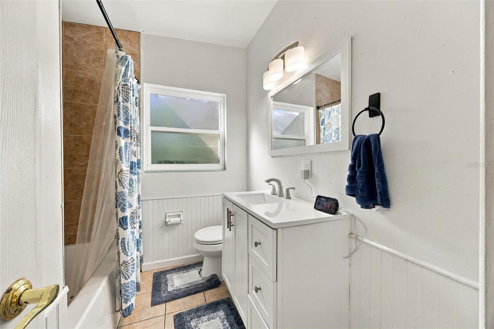Bathroom 2 - 133 E LAUREN CT, FERN PARK