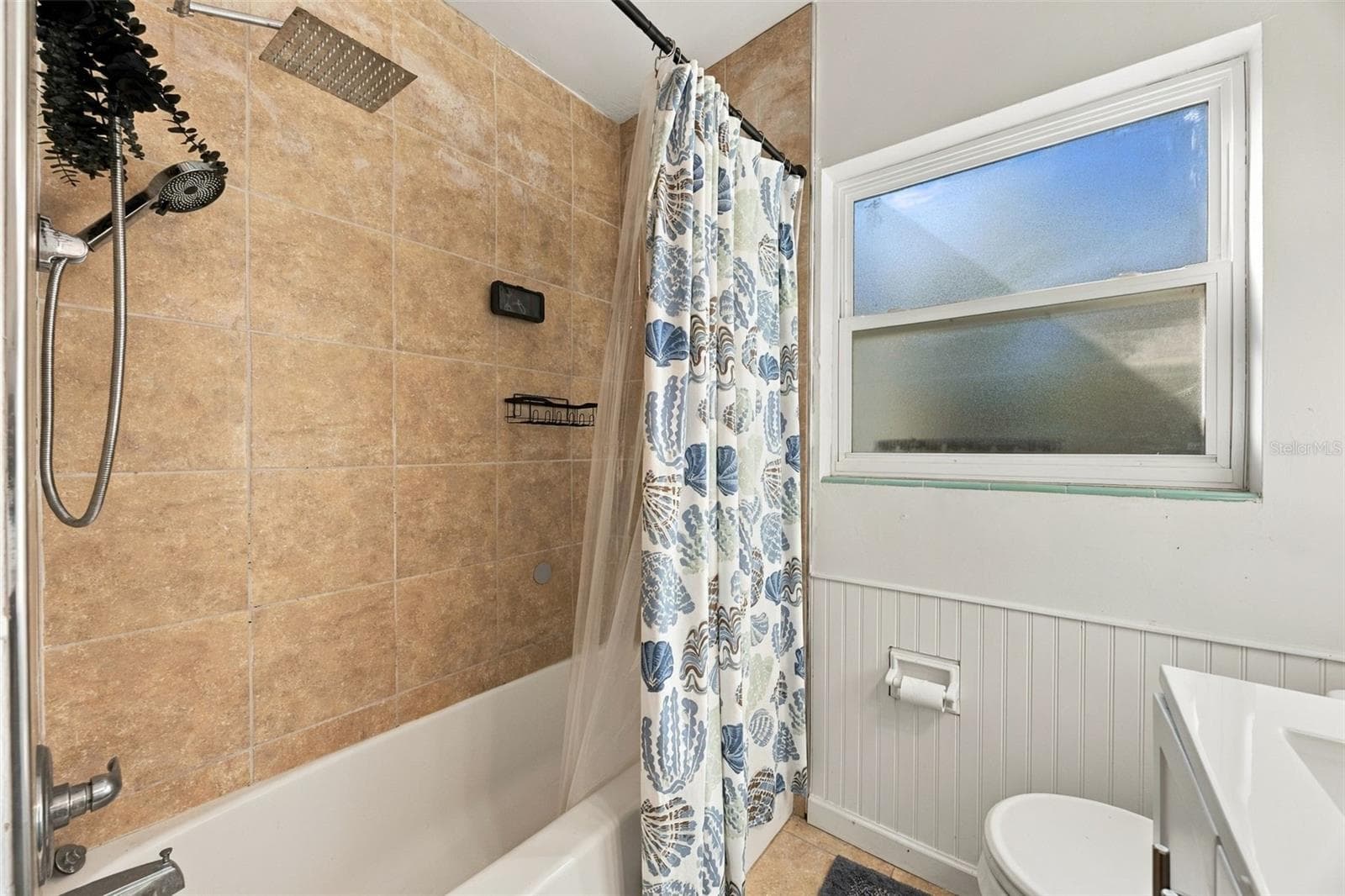 Bathroom 2 - 133 E LAUREN CT, FERN PARK