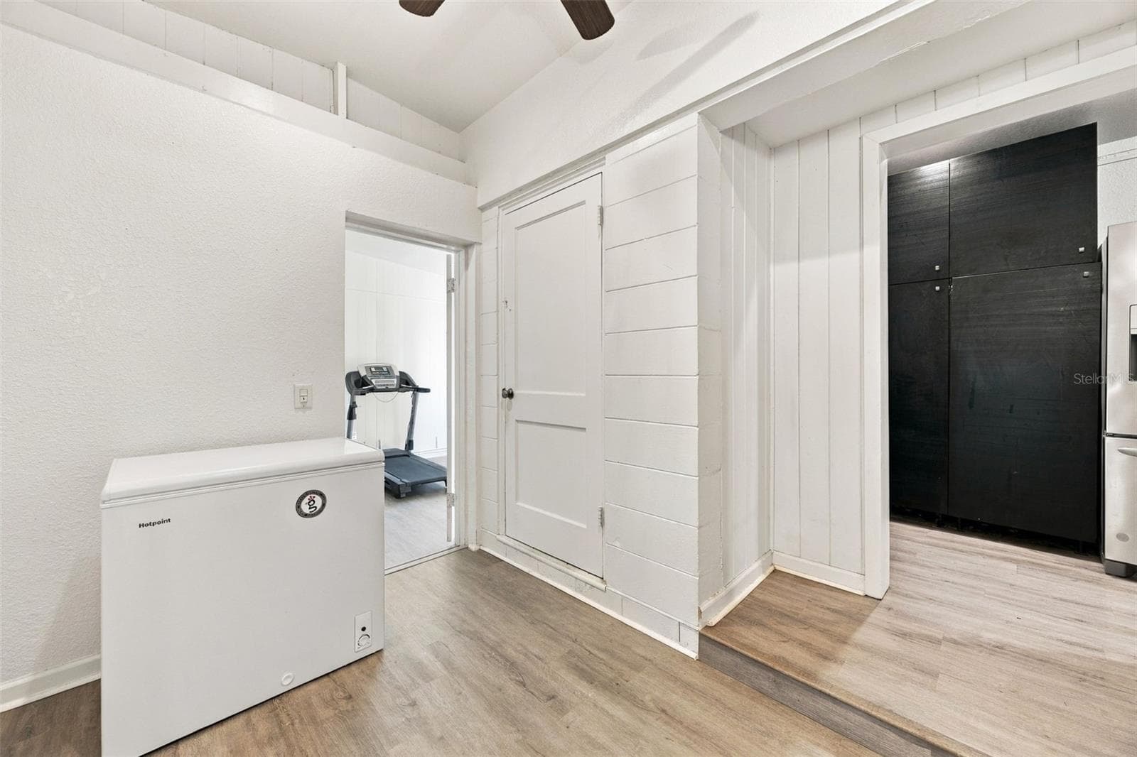 Single Family Residence at 133 E LAUREN CT, FERN PARK, photo 28 of 49