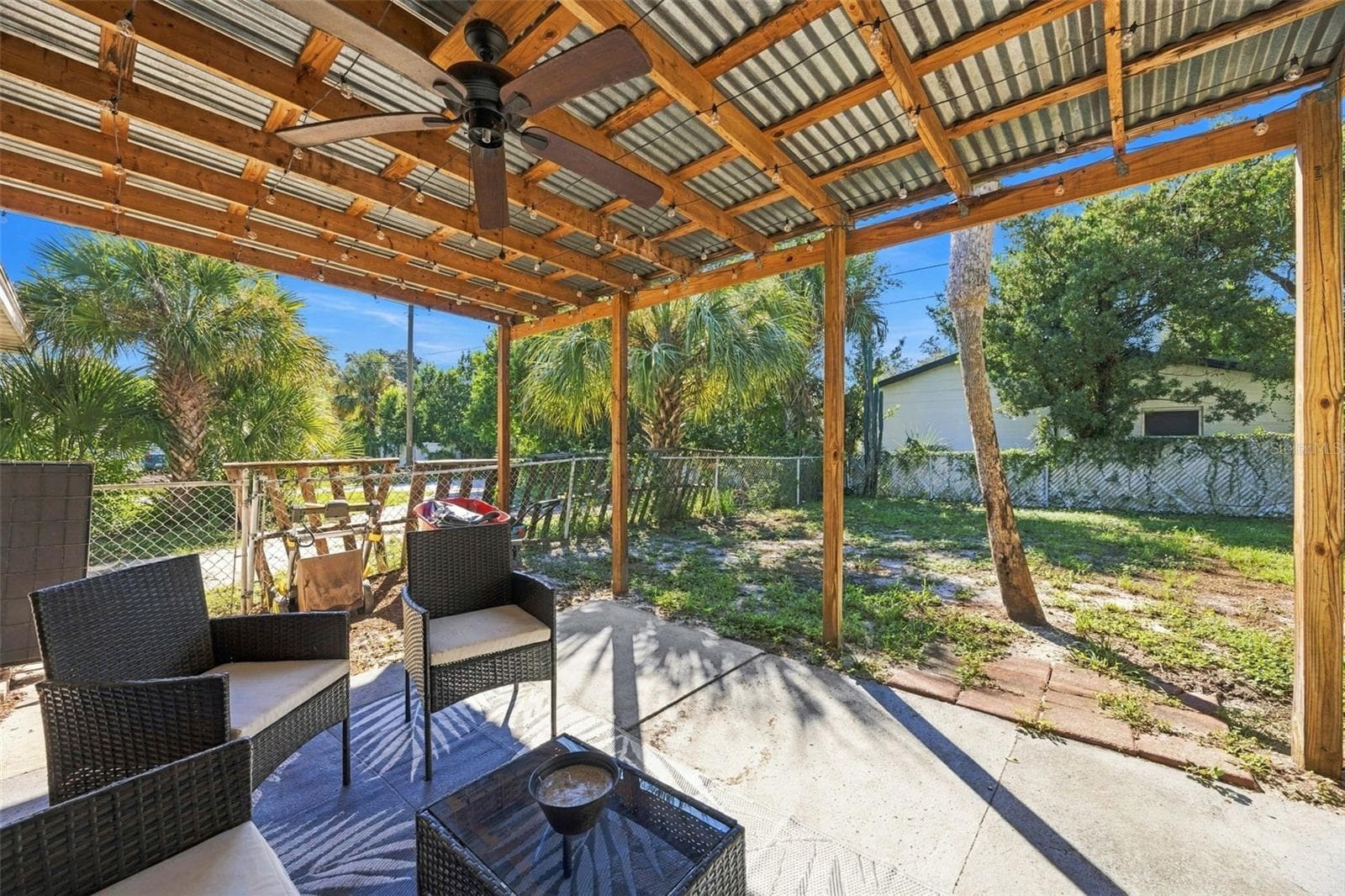 Back patio - 133 E LAUREN CT, FERN PARK