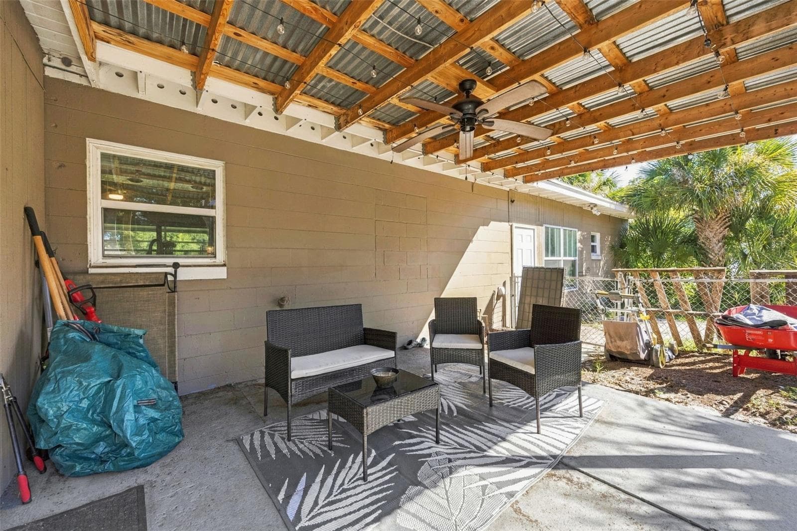Single Family Residence at 133 E LAUREN CT, FERN PARK, photo 41 of 49