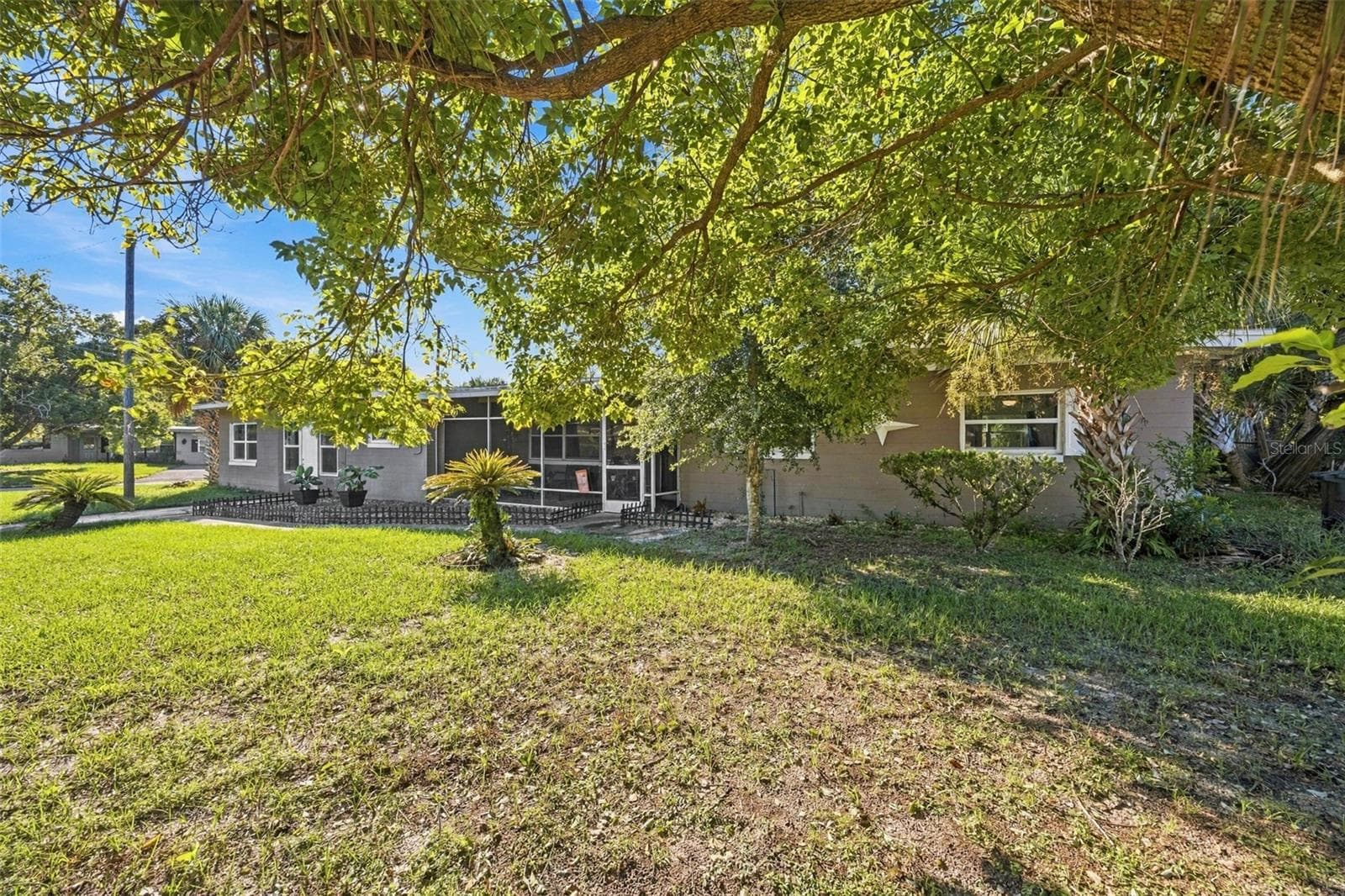 Single Family Residence at 133 E LAUREN CT, FERN PARK, photo 44 of 49