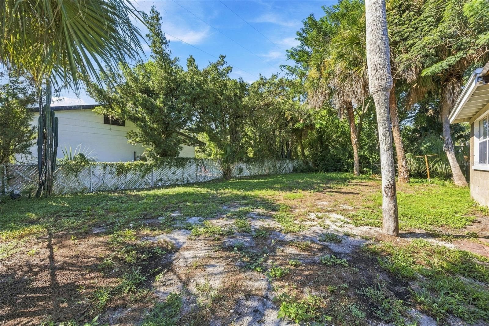 Single Family Residence at 133 E LAUREN CT, FERN PARK, photo 47 of 49