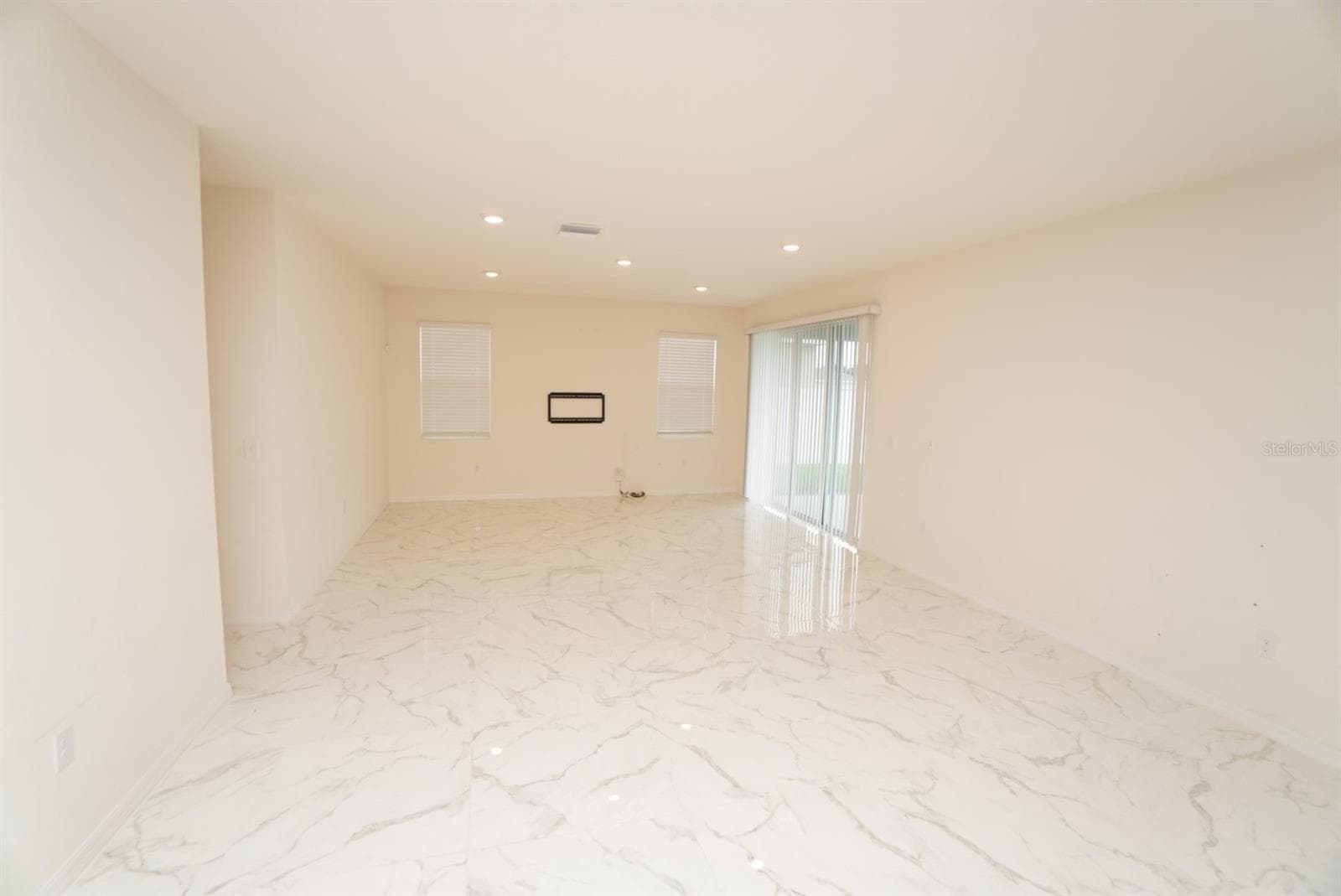 Single Family Residence at 5947 SW 86TH ST, OCALA, photo 6 of 17