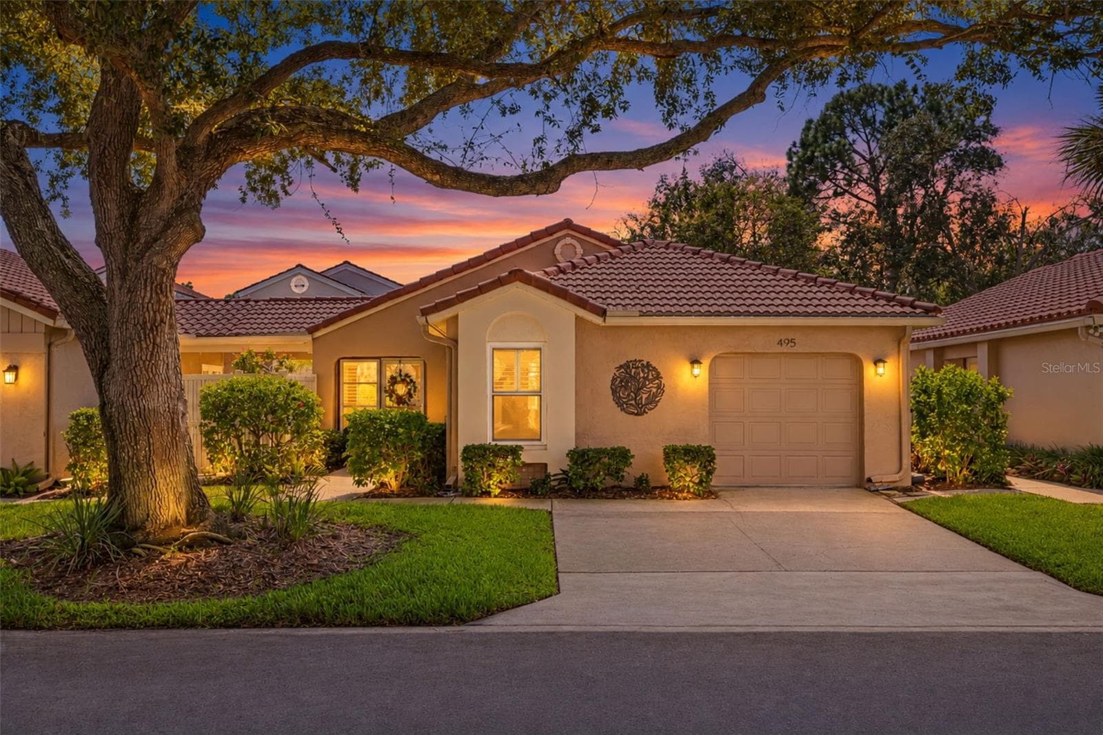 495 ST TROPEZ CIR NE