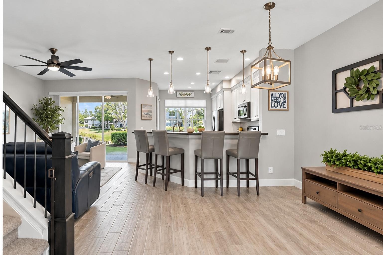 Townhouse at 14454 MIRABELLE VISTA CIR, TAMPA, photo 11 of 52