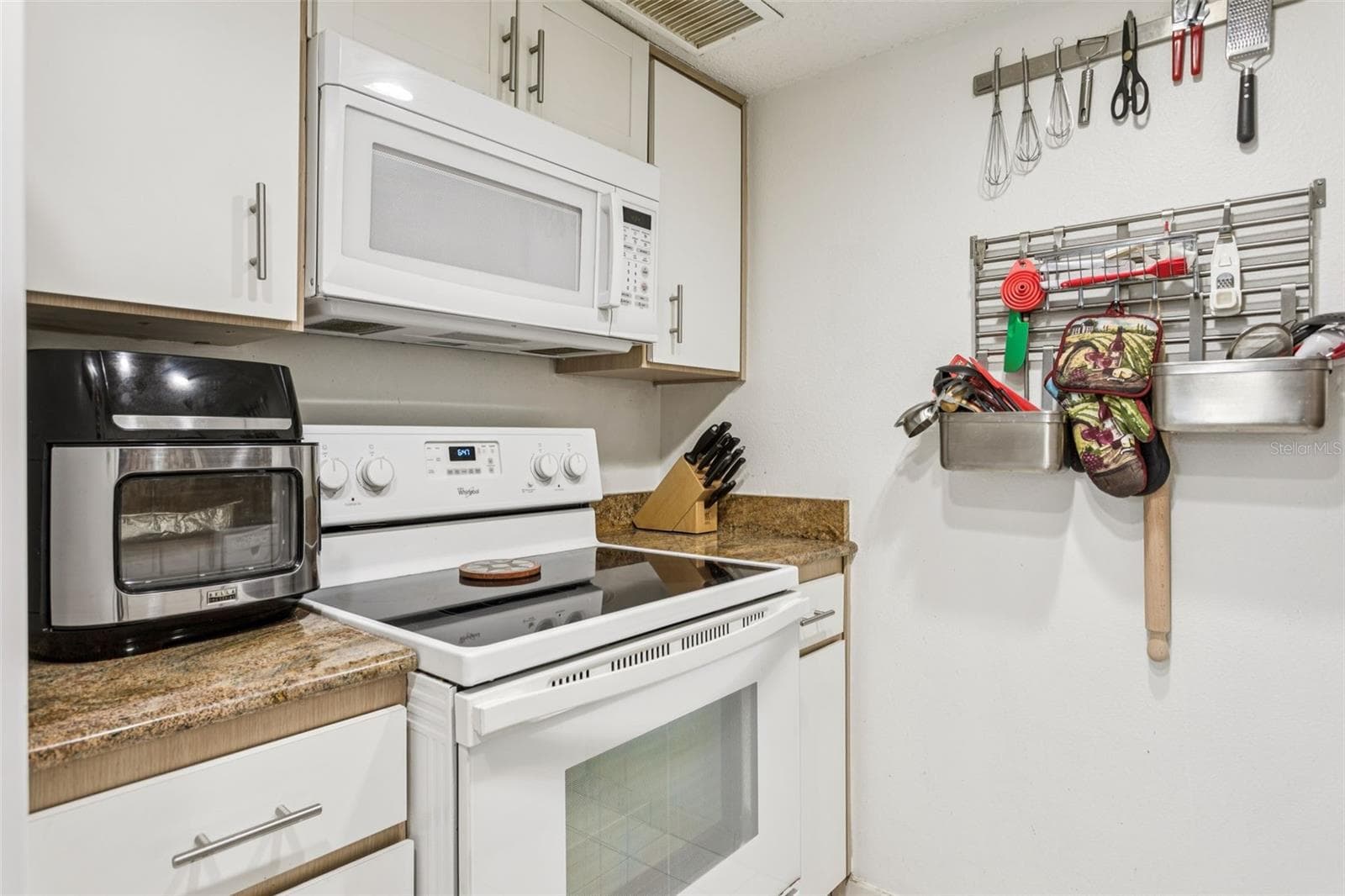 Condominium at 4718 CHRISTA CT #314, TAMPA, photo 11 of 25