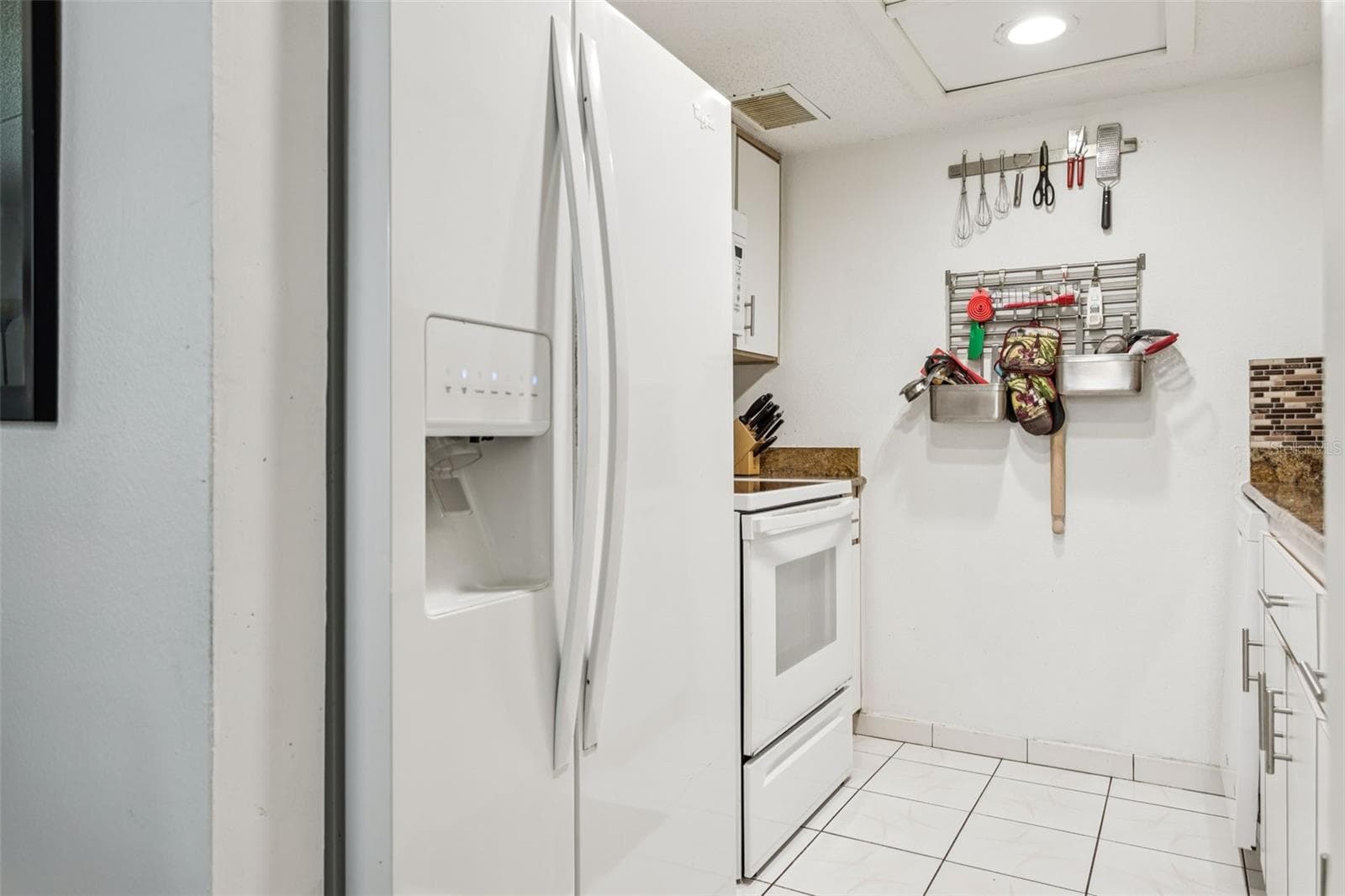 Condominium at 4718 CHRISTA CT #314, TAMPA, photo 13 of 25