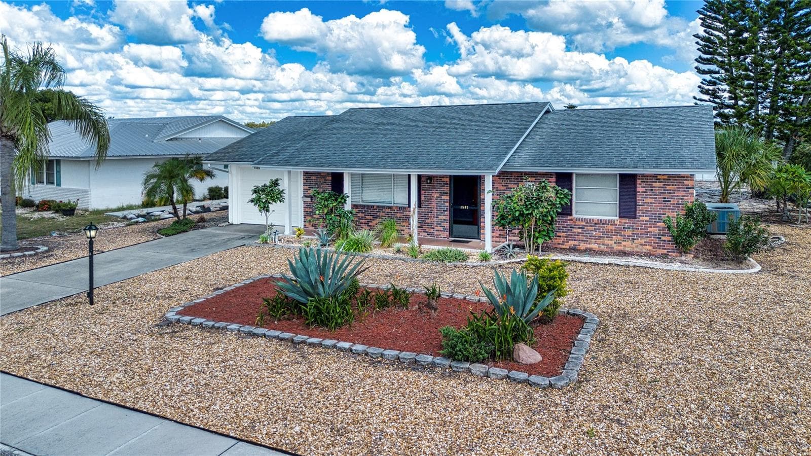 Front yard - 1507 N LAKE DR, SUN CITY CENTER