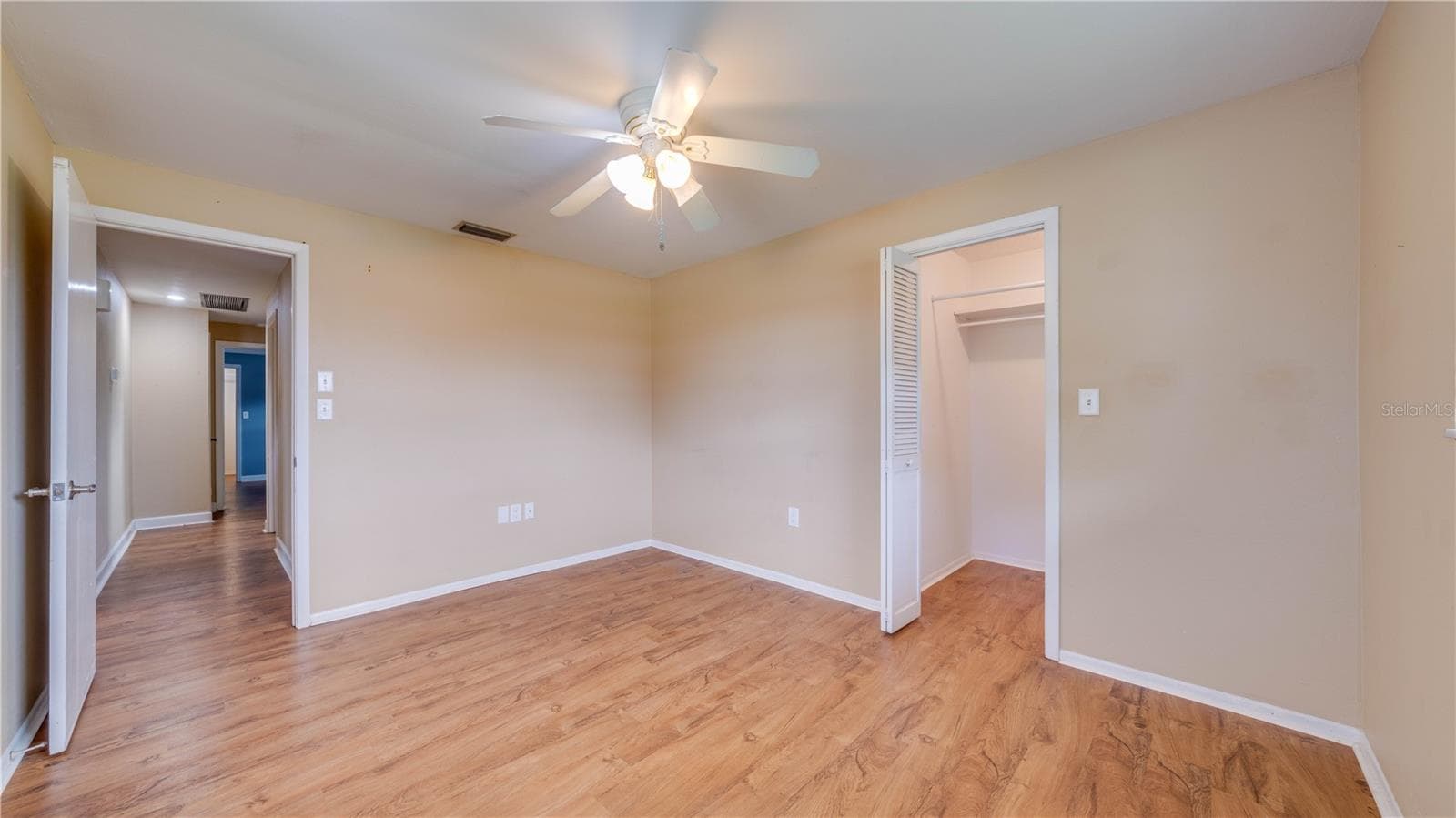 Bedroom No. 2, freshly painted? Yes! - 909 SE 27TH ST, CAPE CORAL