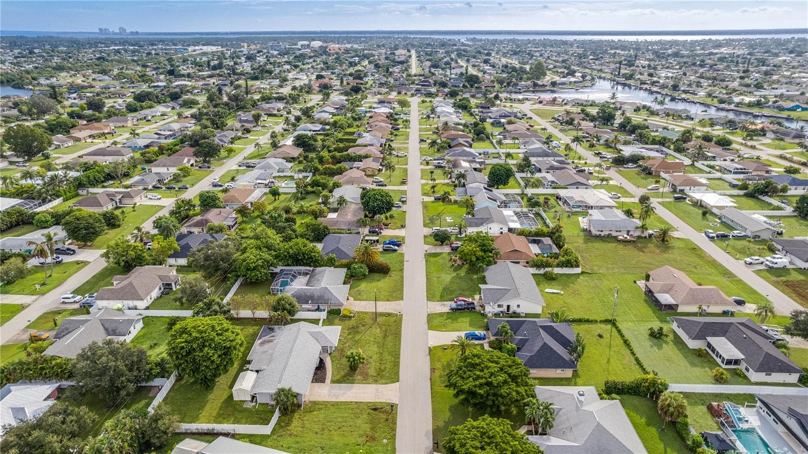 Lovely Cape Coral, Florida. A bird's eye view. - 909 SE 27TH ST, CAPE CORAL