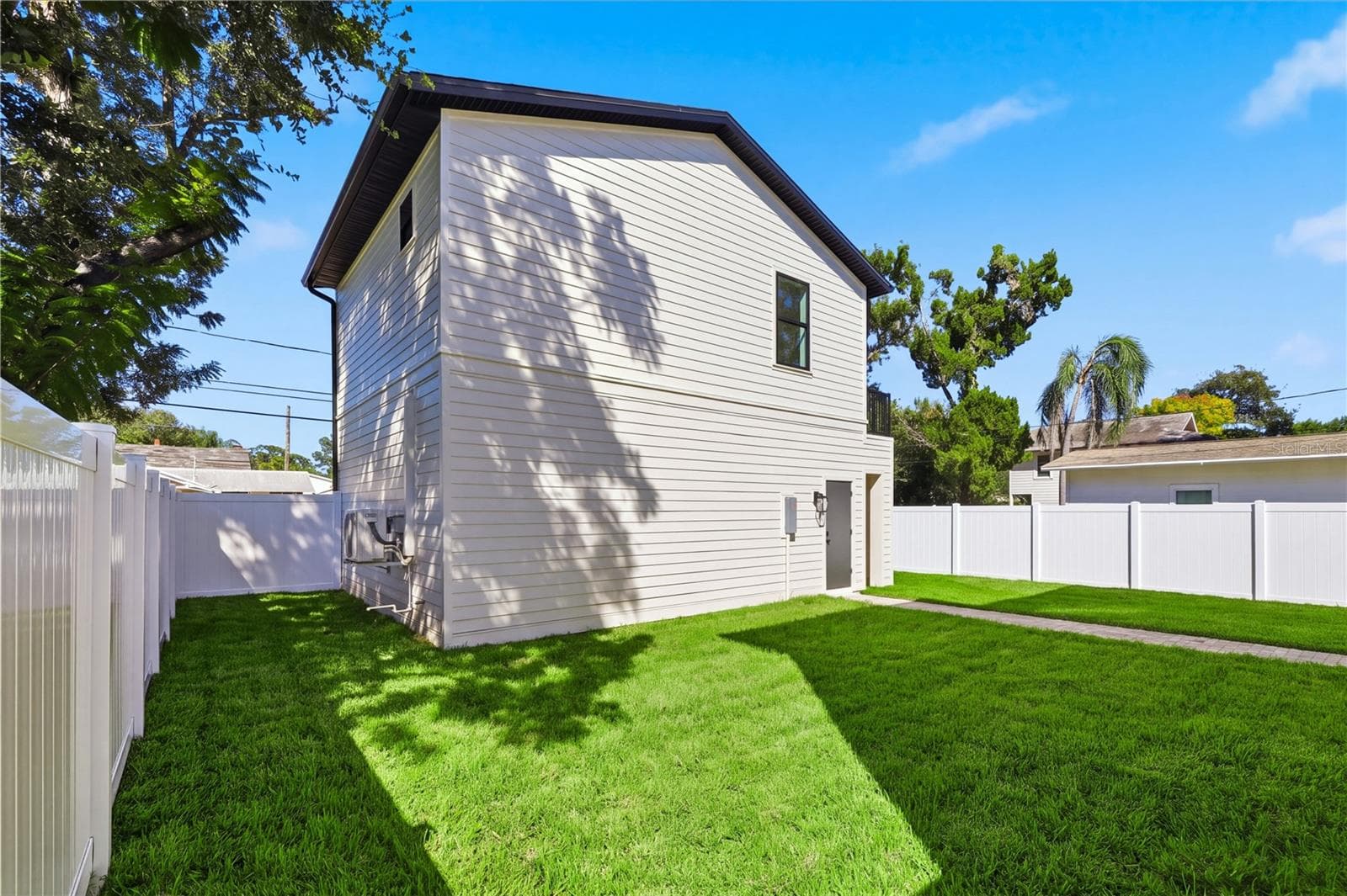 Single Family Residence at 1025 MELROSE AVE S, ST PETERSBURG, photo 35 of 48