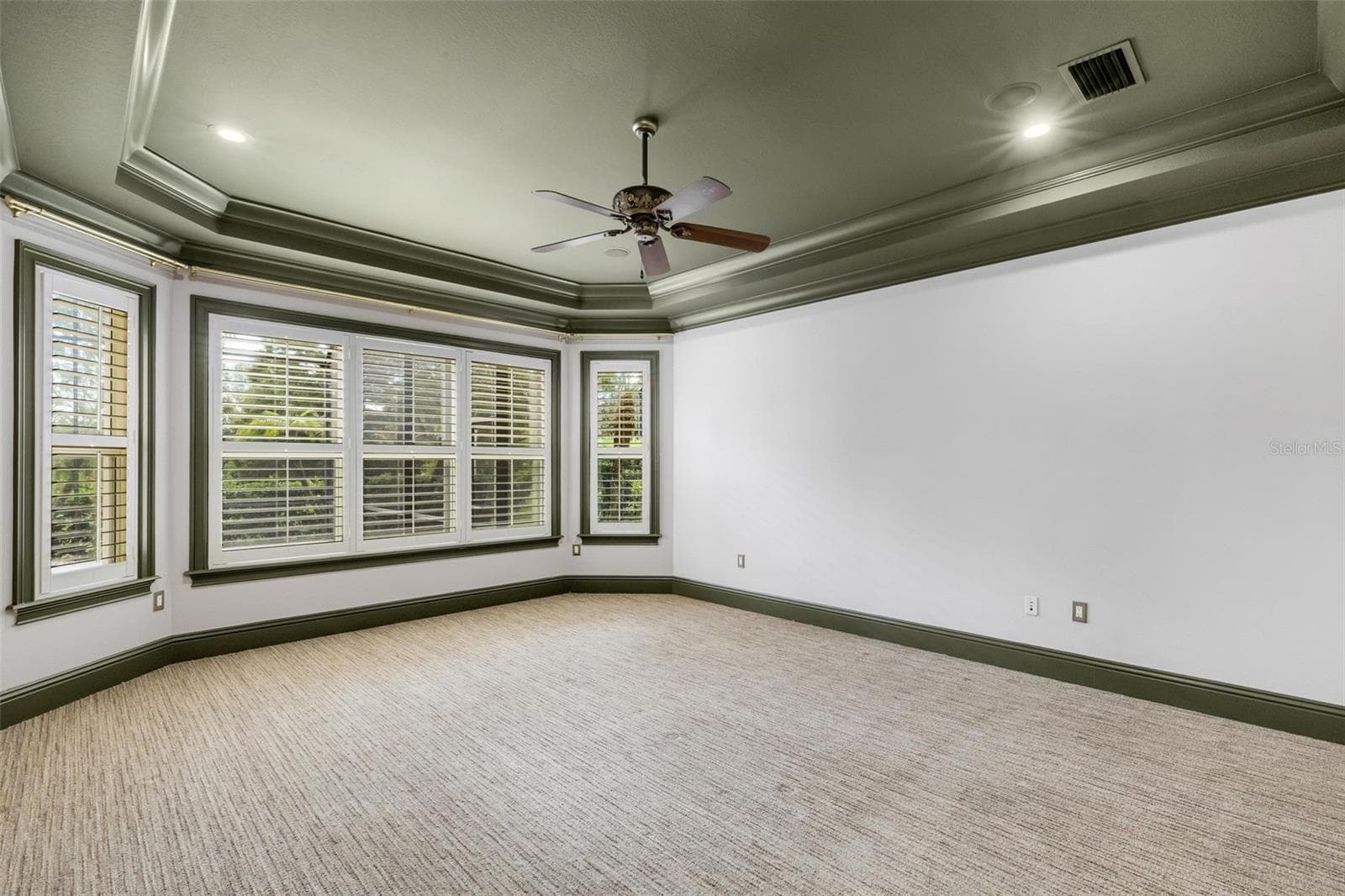 This spacious room measures 17' x 16' - 2734 BELLERIVE DR, LAKELAND