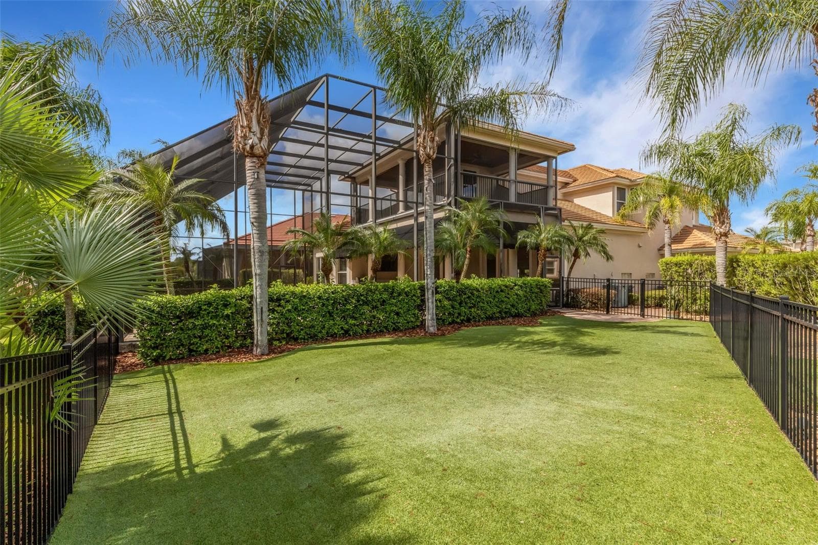 and forget about maintenance because this is artificial turf! - 2734 BELLERIVE DR, LAKELAND