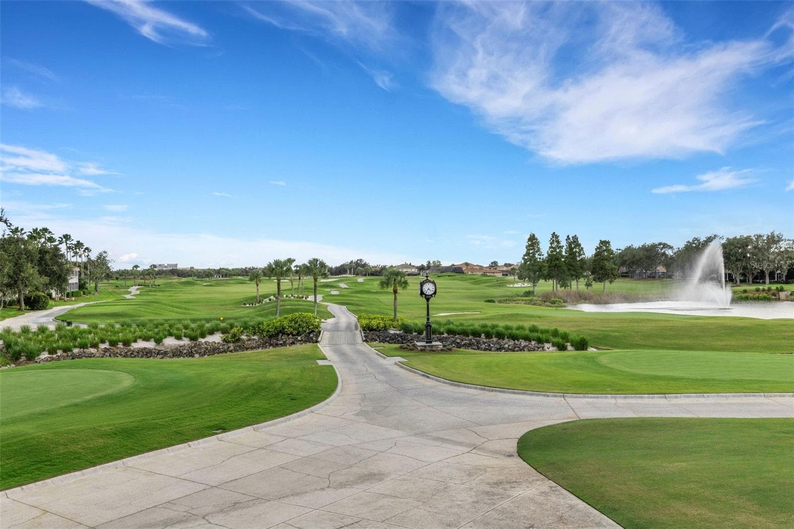 A perfect way to warmup before heading out on the course. - 2734 BELLERIVE DR, LAKELAND