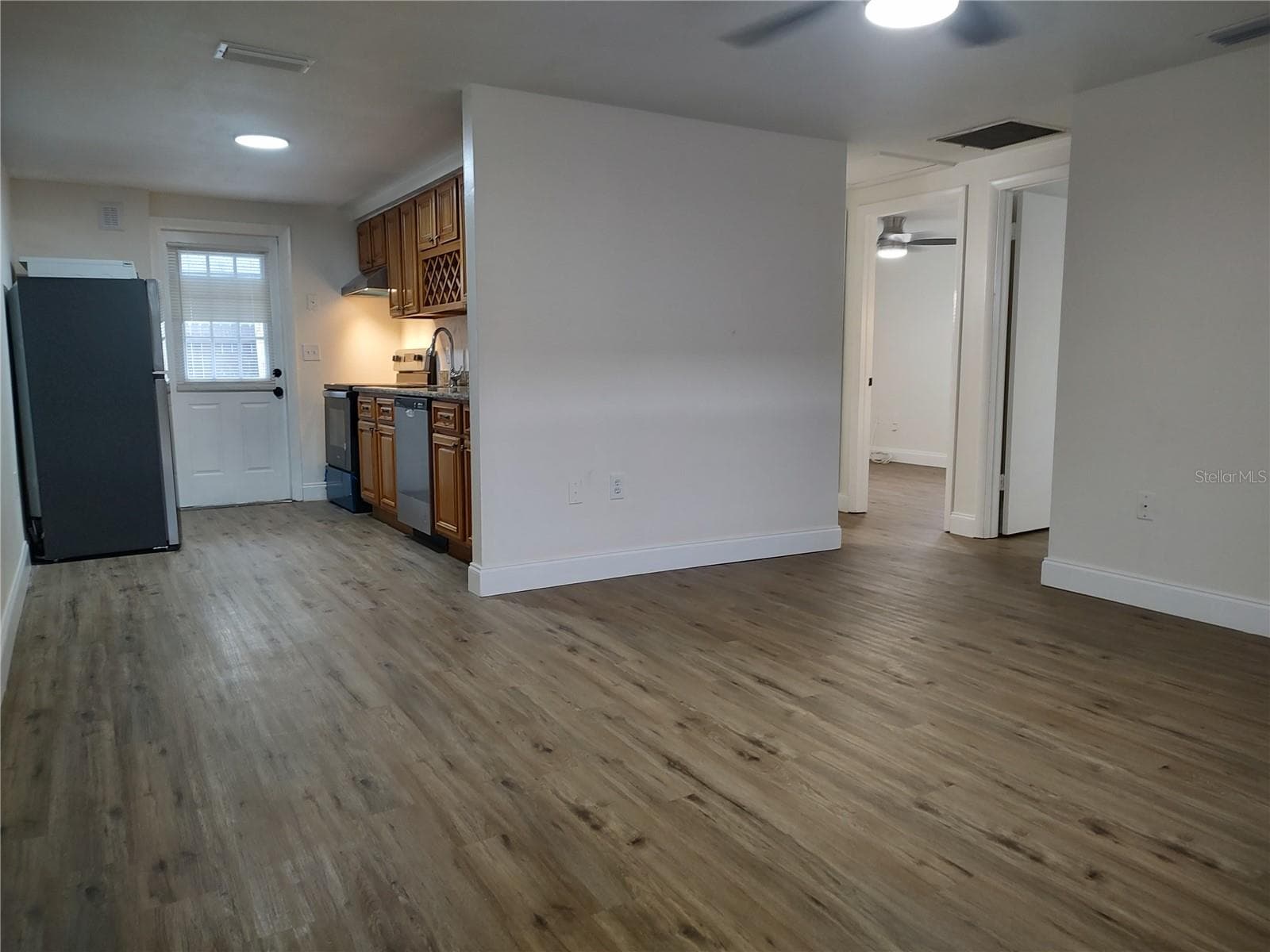 Duplex at 8050 47TH AVE N, ST PETERSBURG, photo 4 of 23