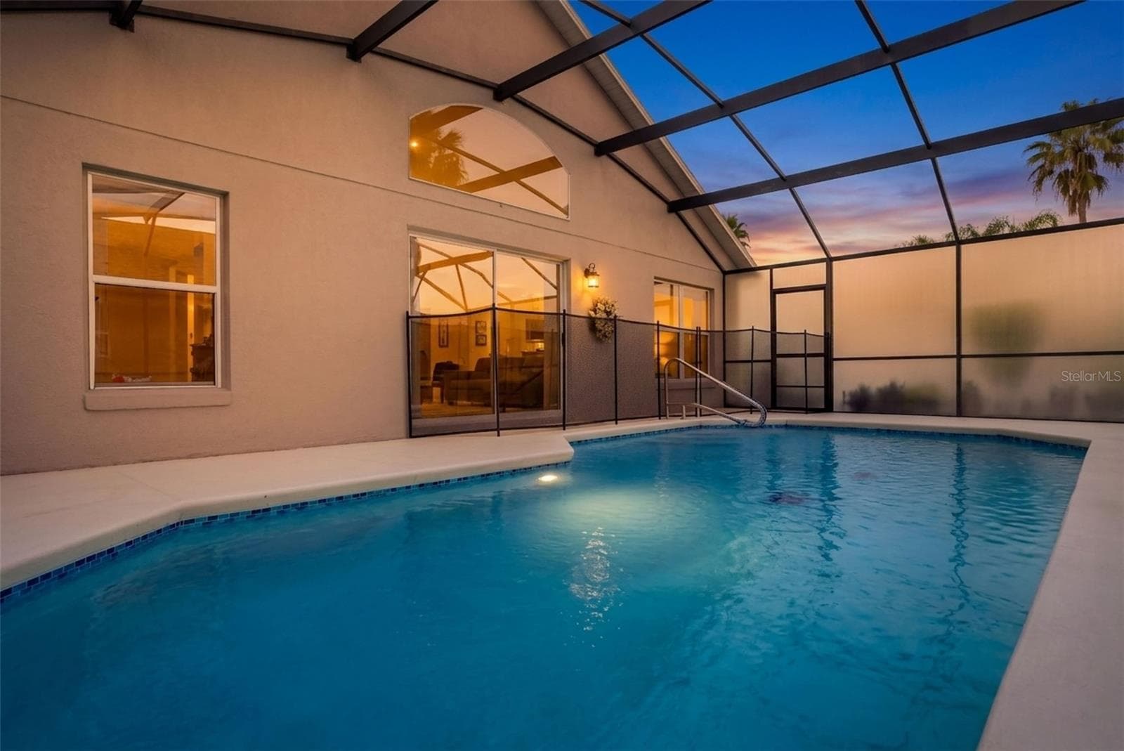 Private Pool w/ Privacy Screening - 4601 FORMBY CT, KISSIMMEE