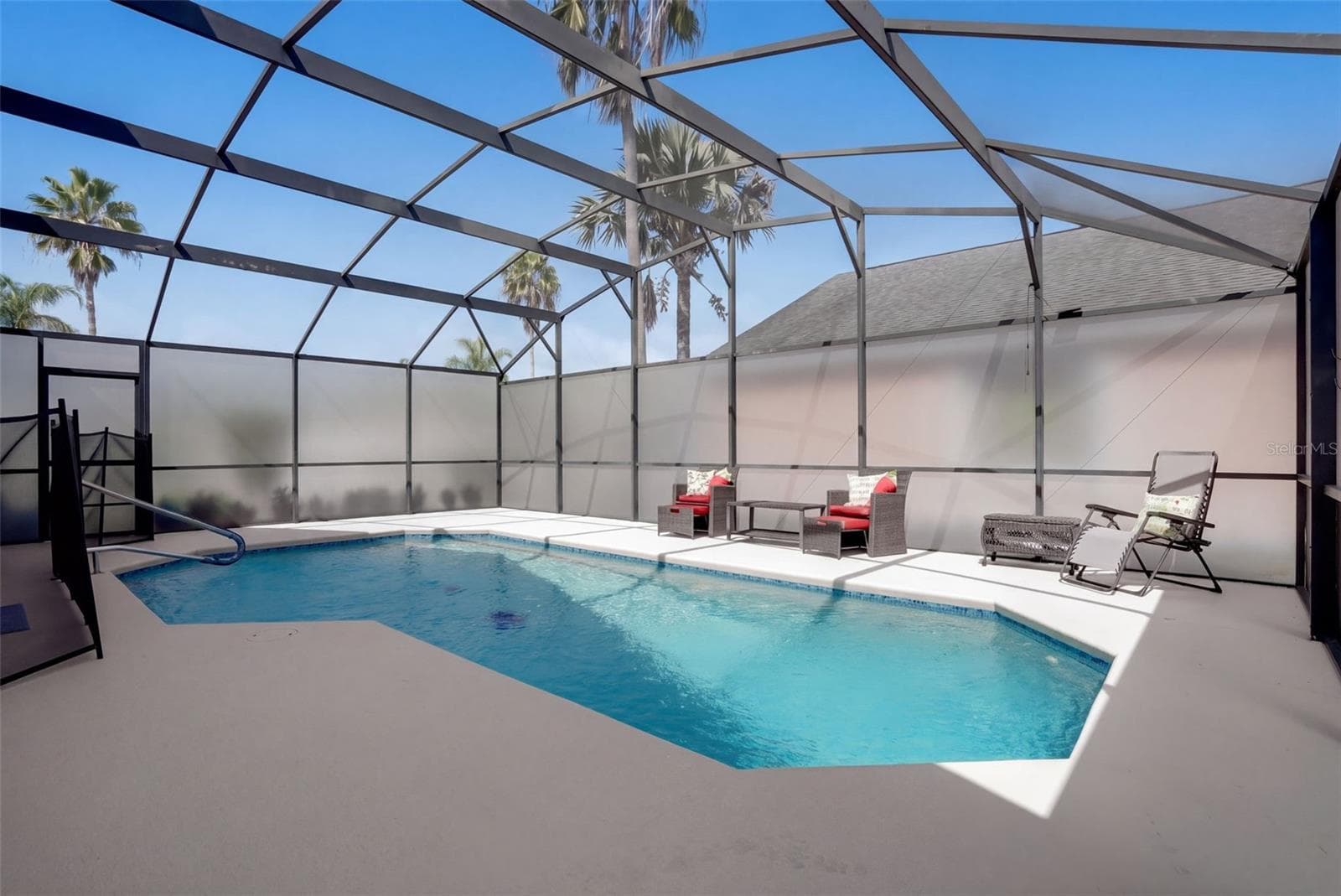 Private Pool w/ Privacy Screening - 4601 FORMBY CT, KISSIMMEE