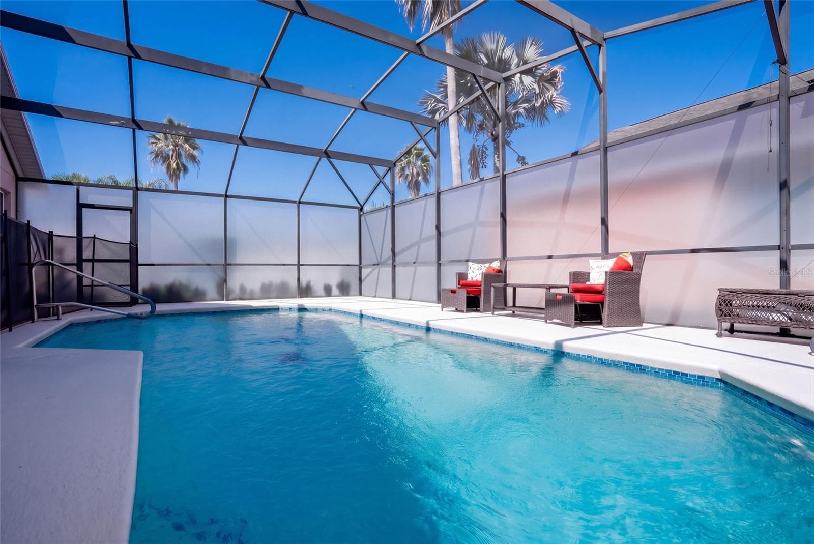 Private Pool on Corner Lot & Privacy Screening - 4601 FORMBY CT, KISSIMMEE
